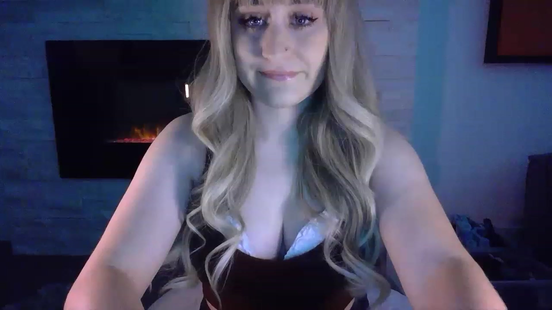 Gallery image thumbnail from pageminie's myfreecams stream on, 01/26/2023, 20:08 image 6 of 20