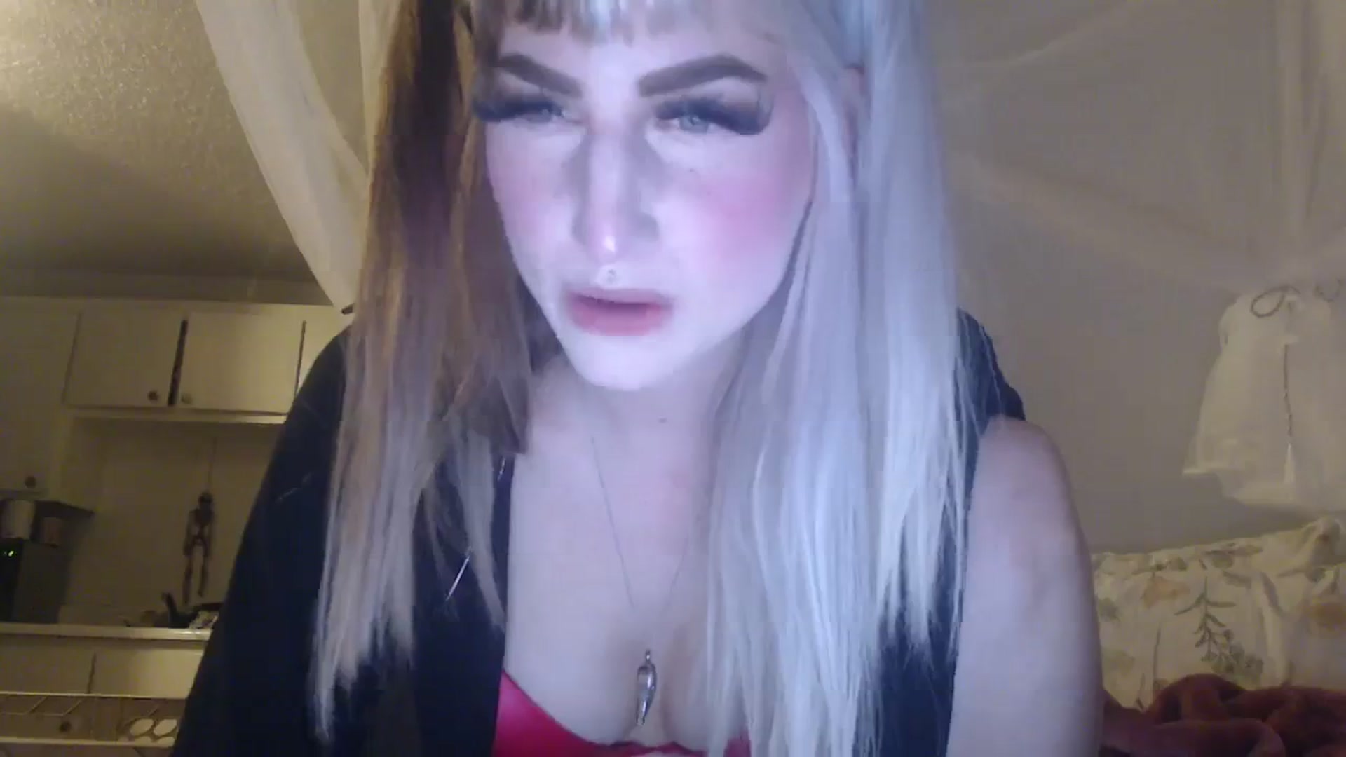Gallery image thumbnail from paloma_grey's myfreecams stream on, 09/19/2023, 10:41 image 13 of 20