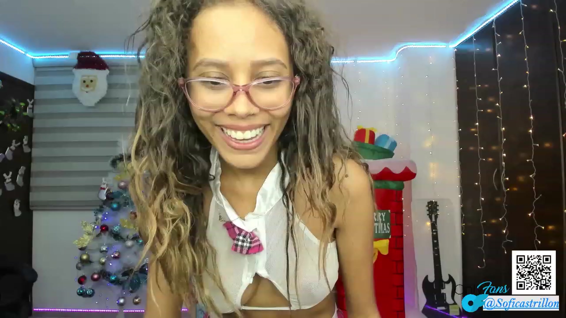 Gallery image thumbnail from pamela_land's myfreecams stream on, 12/01/2022, 03:21 image 17 of 20