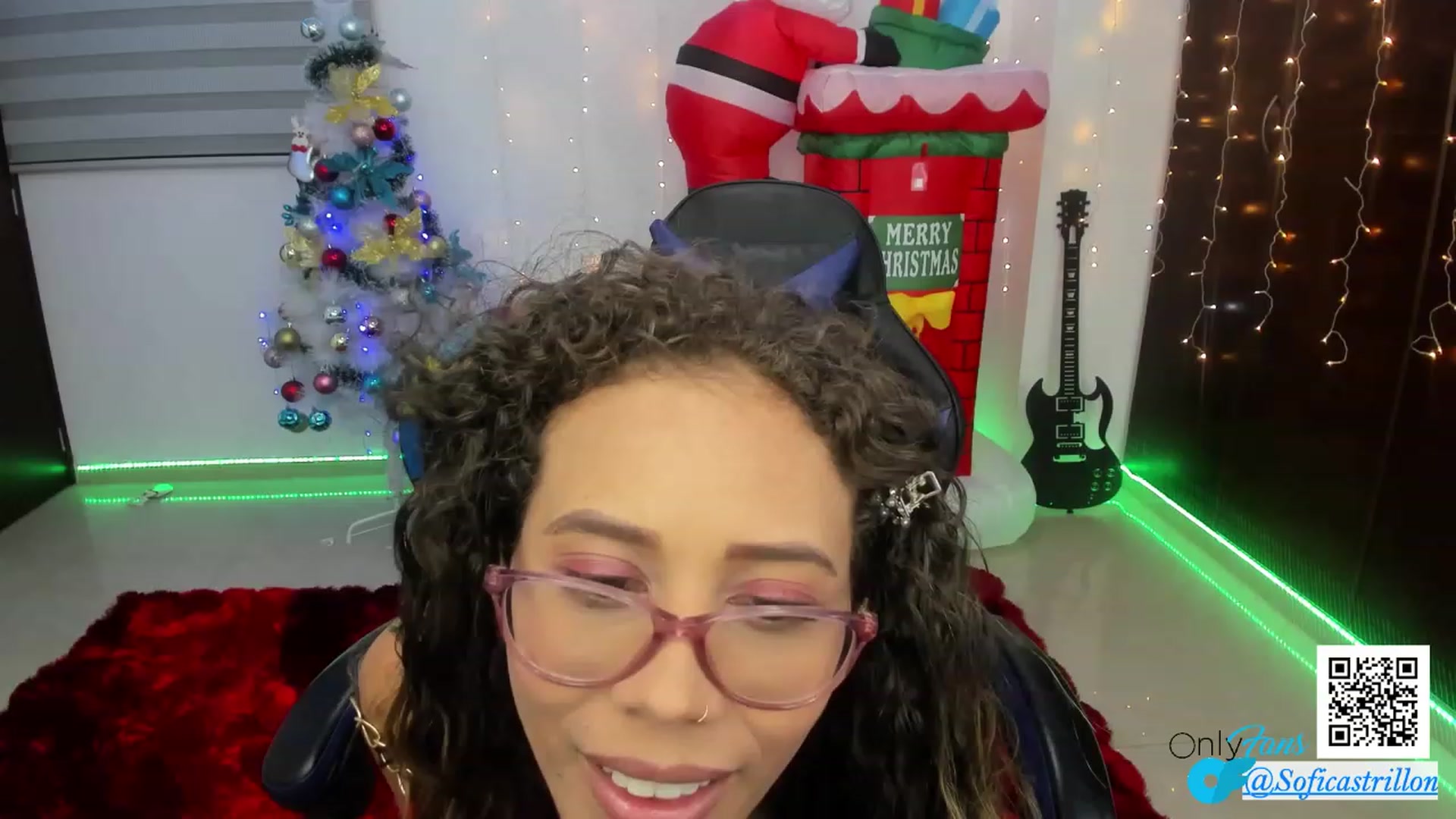 Gallery image thumbnail from pamela_land's myfreecams stream on, 12/05/2022, 05:19 image 19 of 20