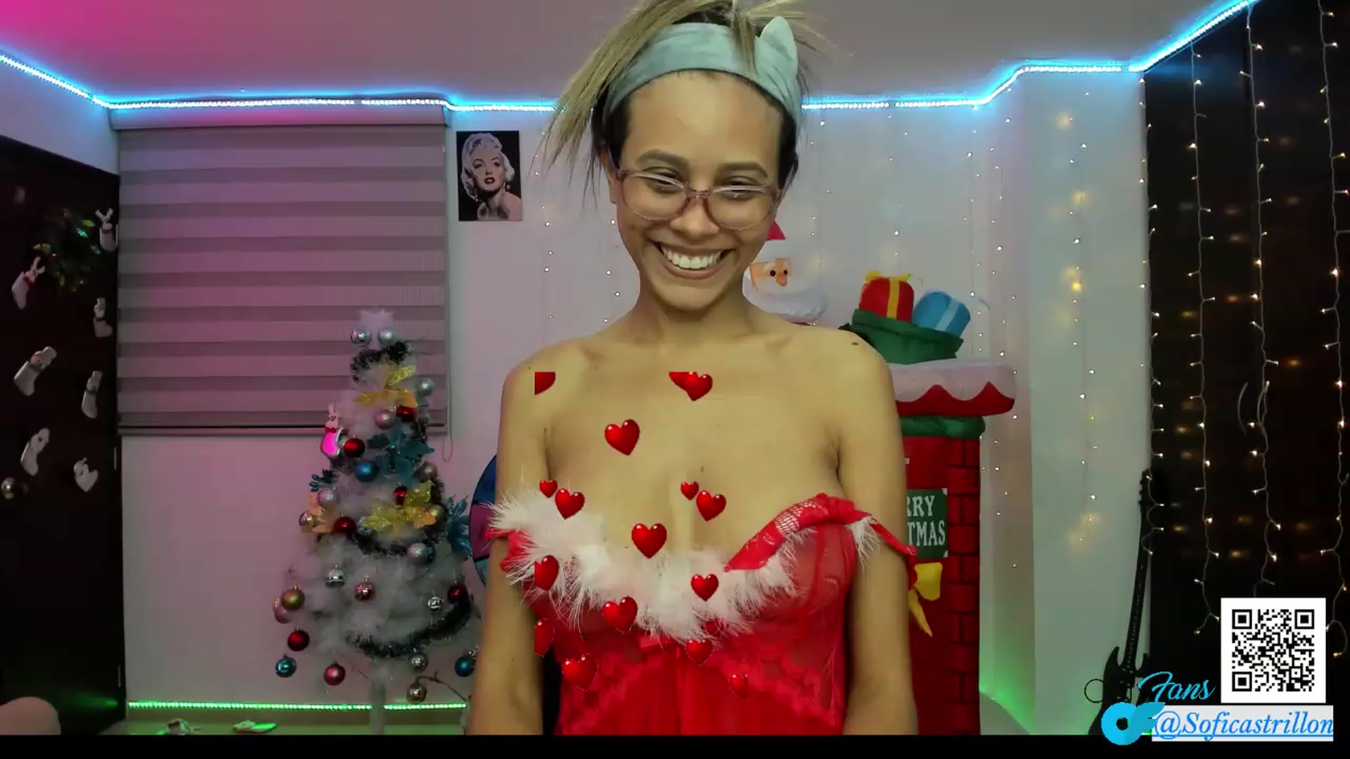 Gallery image thumbnail from pamela_land's myfreecams stream on, 12/31/2022, 01:48 image 6 of 20