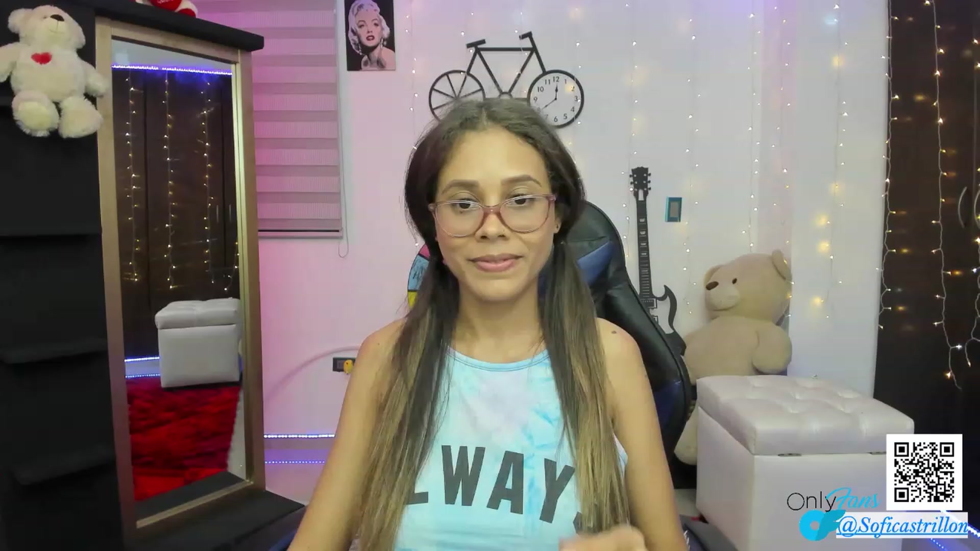 Gallery image thumbnail from pamela_land's myfreecams stream on, 02/05/2023, 04:39 image 1 of 20