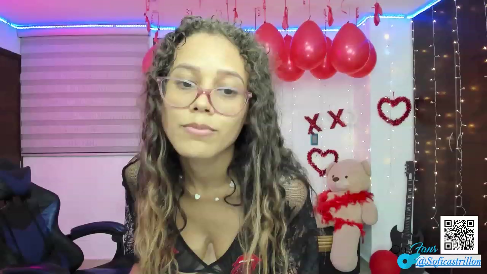 Gallery image thumbnail from pamela_land's myfreecams stream on, 02/18/2023, 03:05 image 12 of 20
