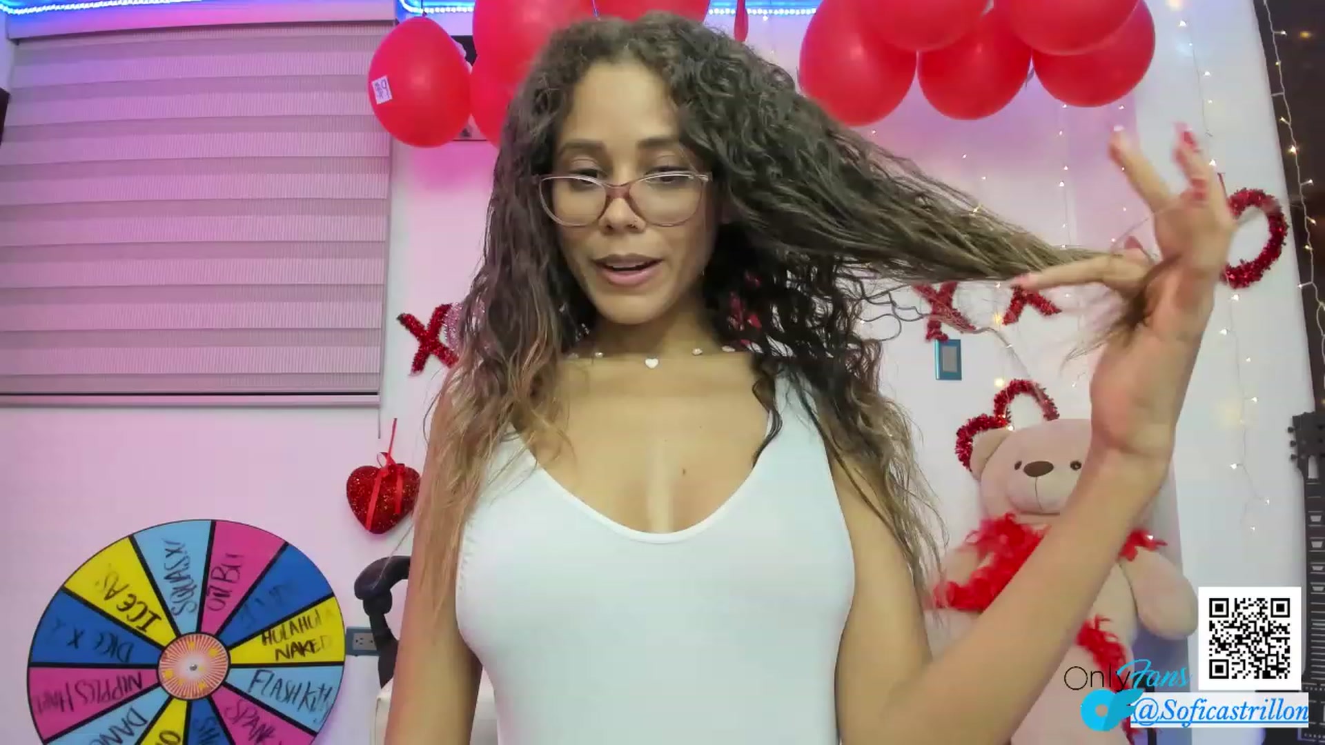 Gallery image thumbnail from pamela_land's myfreecams stream on, 02/25/2023, 03:23 image 4 of 20
