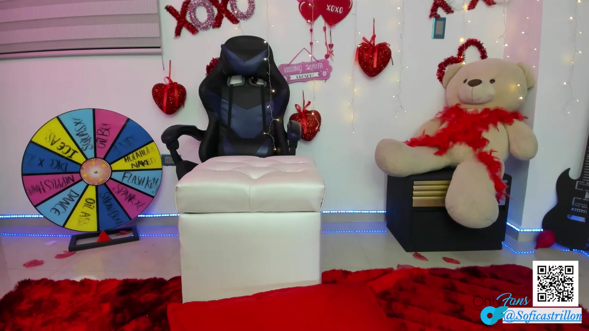 Gallery image thumbnail from pamela_land's myfreecams stream on, 02/25/2023, 03:23 image 19 of 20