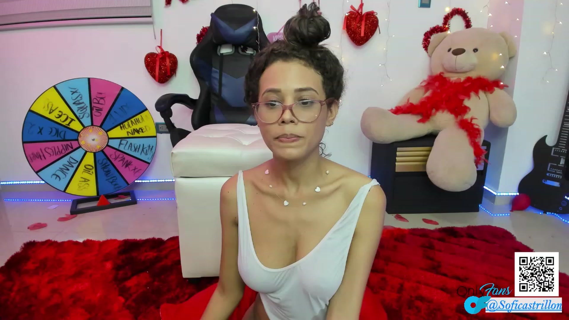 Gallery image thumbnail from pamela_land's myfreecams stream on, 02/25/2023, 03:23 image 14 of 20