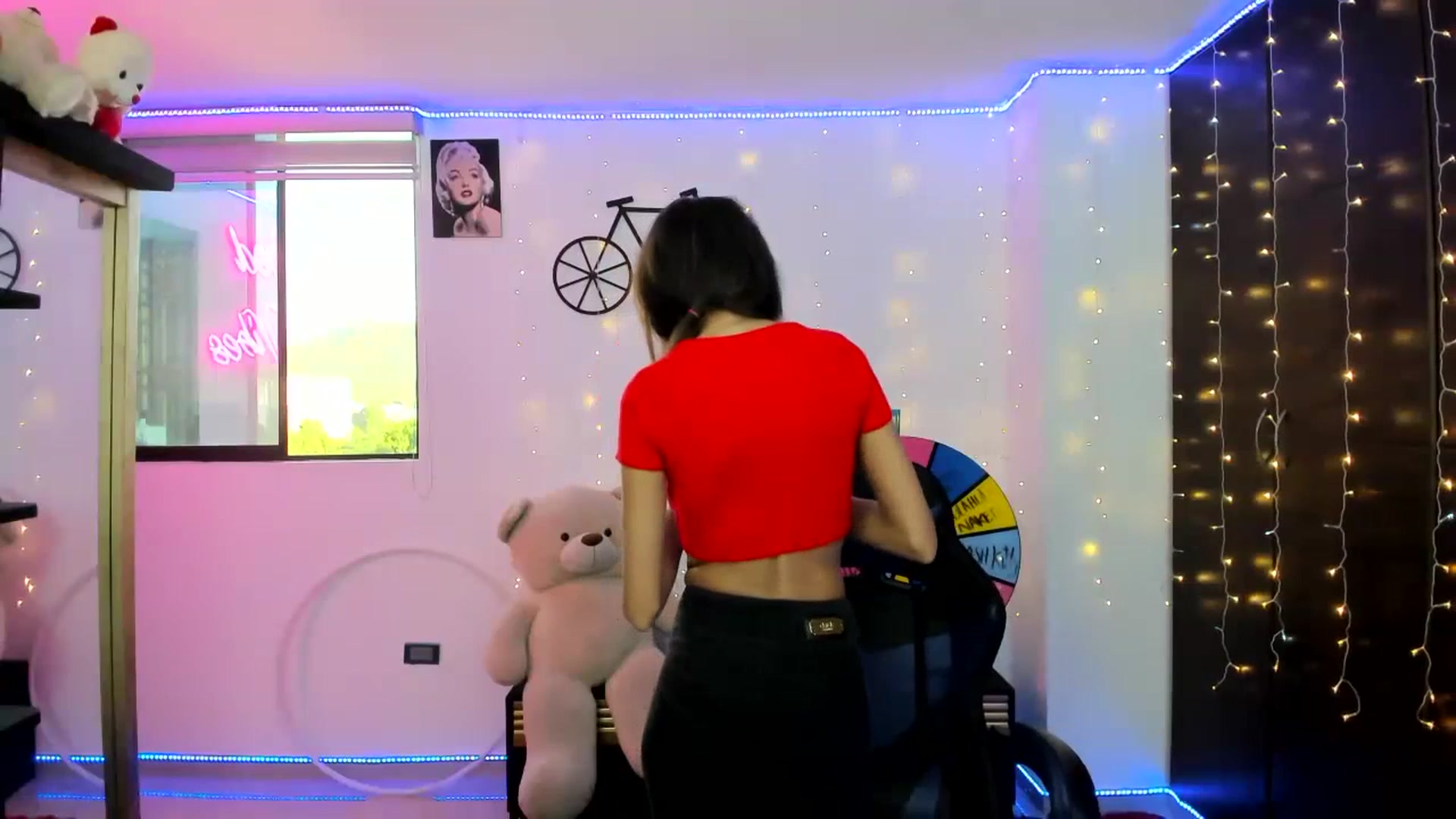 Gallery image thumbnail from pamela_land's myfreecams stream on, 07/20/2023, 24:18 image 4 of 20