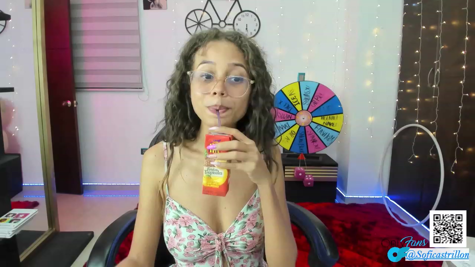Gallery image thumbnail from pamela_land's myfreecams stream on, 07/27/2023, 04:36 image 6 of 20