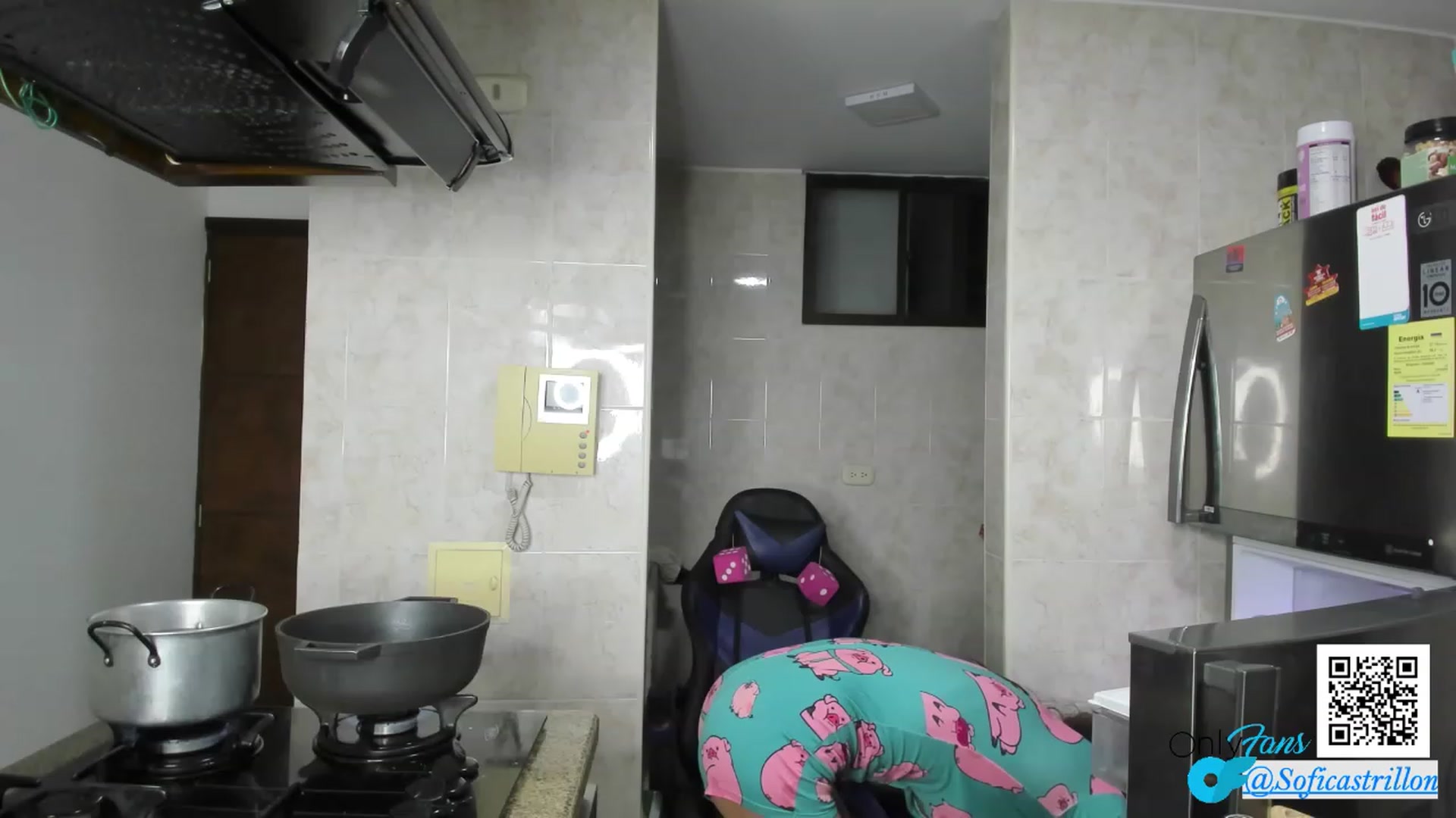 Gallery image thumbnail from pamela_land's myfreecams stream on, 07/30/2023, 03:21 image 14 of 20