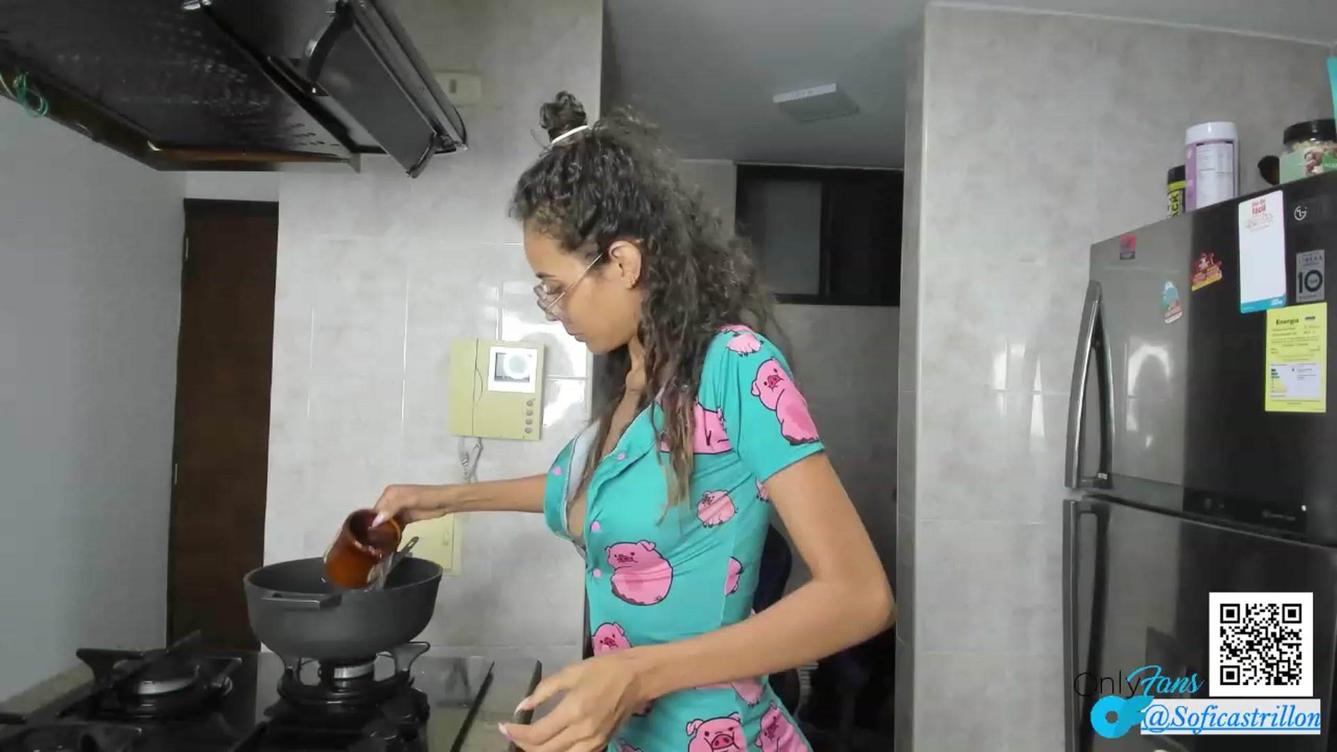 Gallery image thumbnail from pamela_land's myfreecams stream on, 07/30/2023, 03:21 image 10 of 20