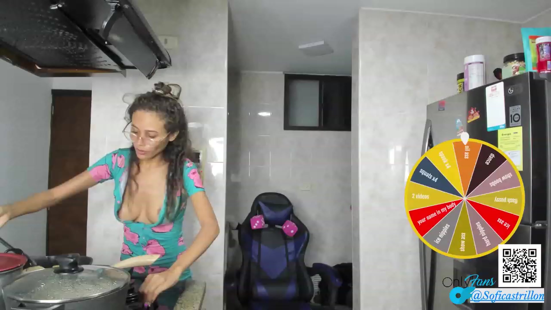Gallery image thumbnail from pamela_land's myfreecams stream on, 07/30/2023, 05:23 image 12 of 20