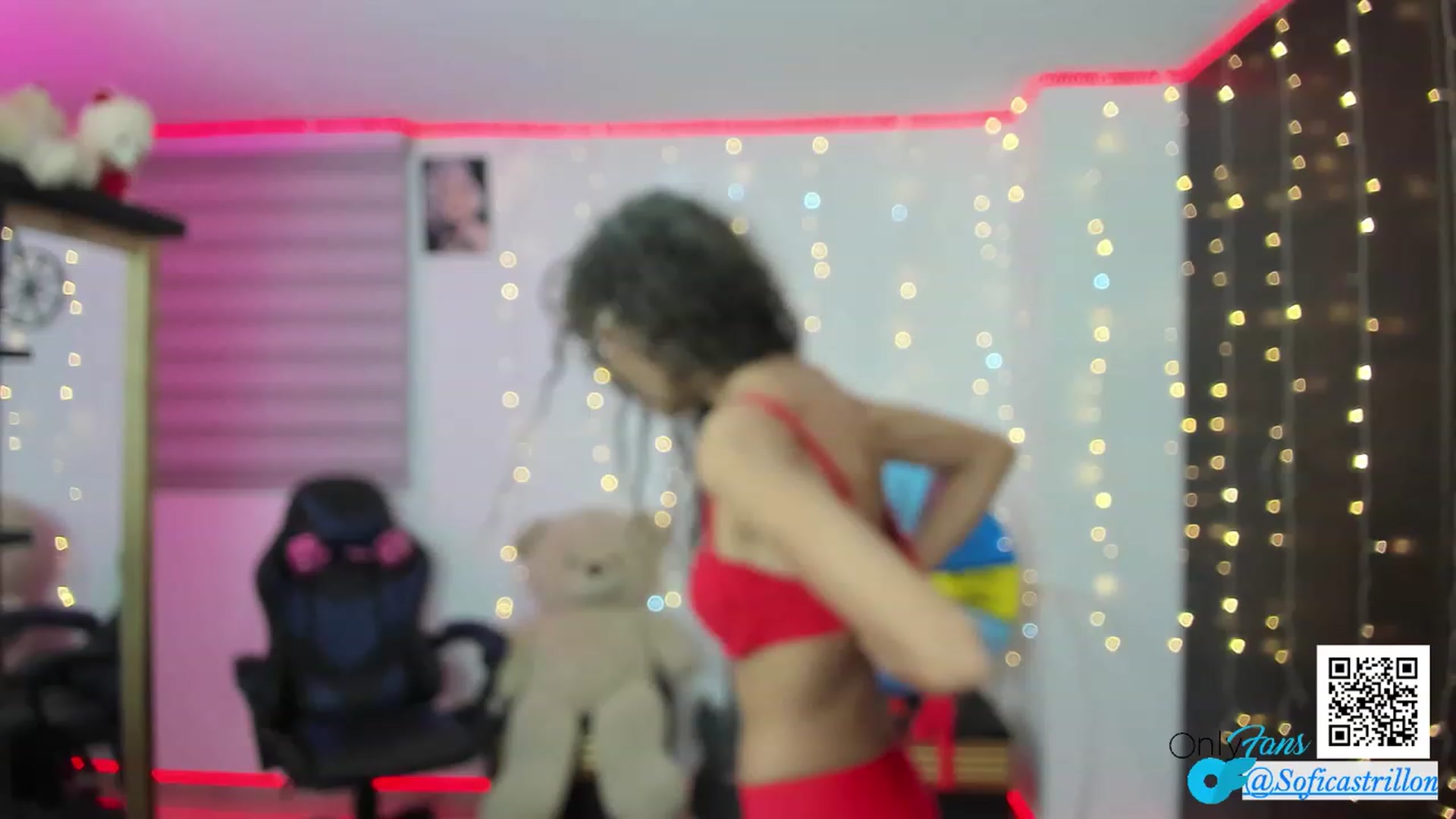 Gallery image thumbnail from pamela_land's myfreecams stream on, 08/01/2023, 01:44 image 13 of 20
