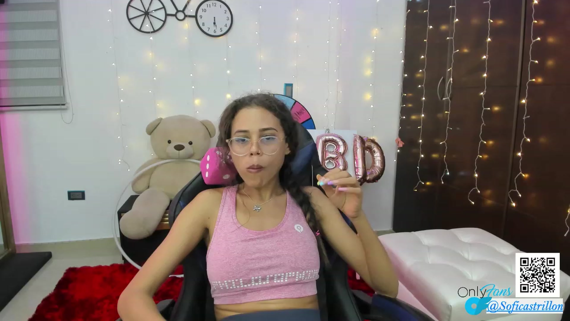 Gallery image thumbnail from pamela_land's myfreecams stream on, 08/17/2023, 05:16 image 8 of 20