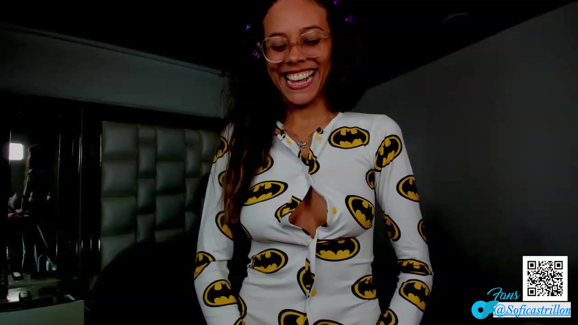 Gallery image thumbnail from pamela_land's myfreecams stream on, 09/10/2023, 03:12 image 15 of 20