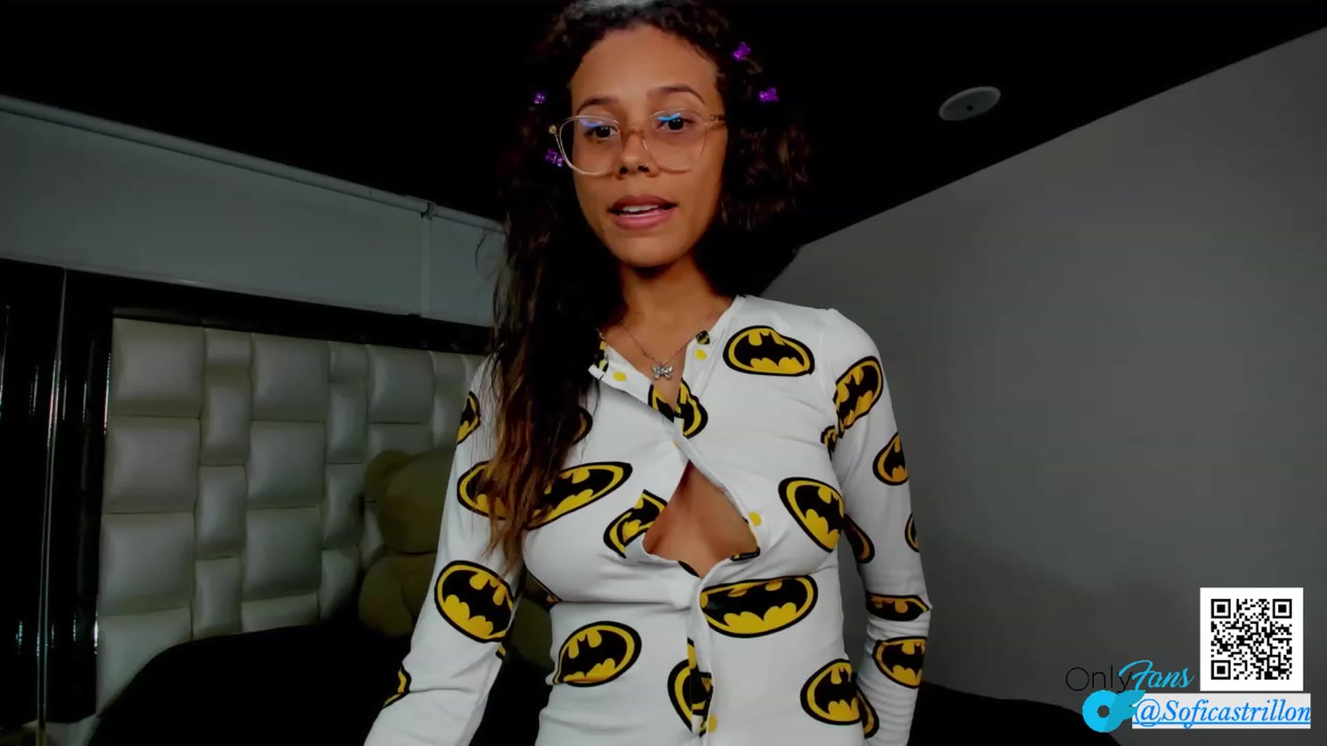 Gallery image thumbnail from pamela_land's myfreecams stream on, 09/10/2023, 03:12 image 5 of 20