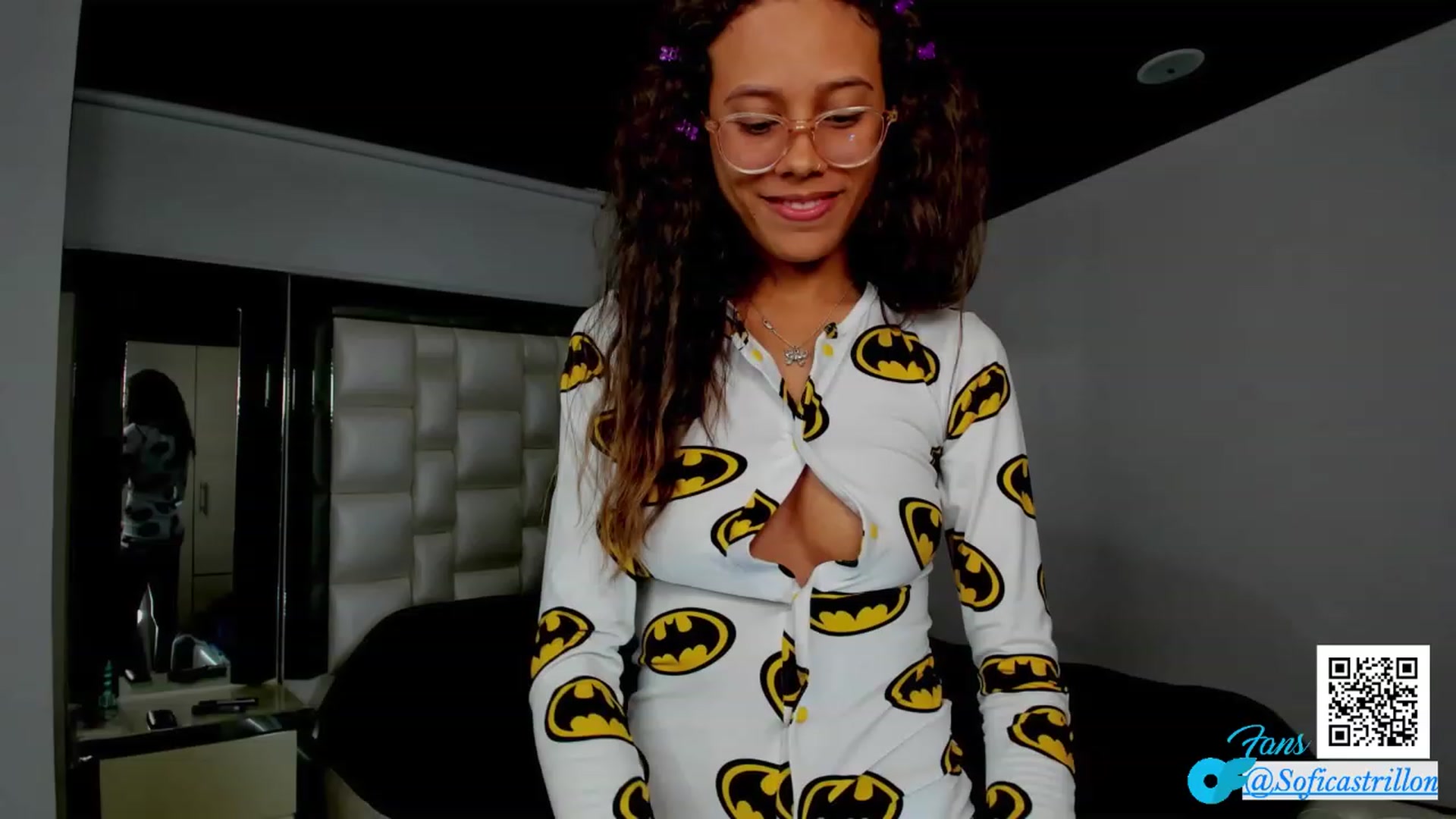 Gallery image thumbnail from pamela_land's myfreecams stream on, 09/10/2023, 03:12 image 16 of 20