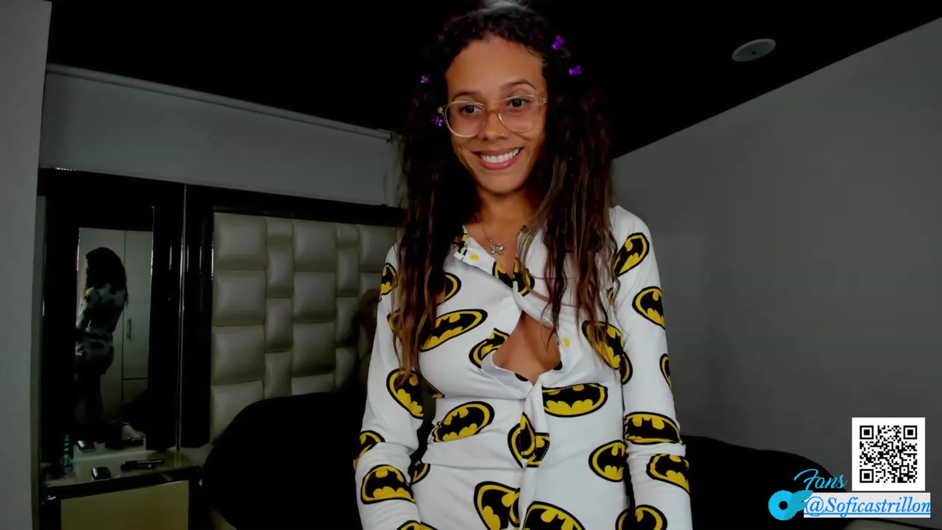 Gallery image thumbnail from pamela_land's myfreecams stream on, 09/10/2023, 03:12 image 19 of 20