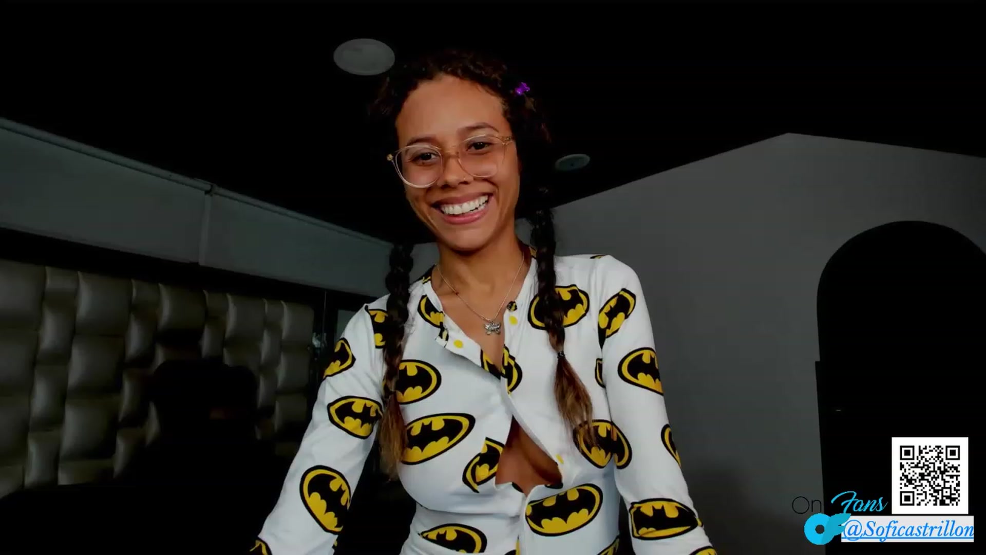 Gallery image thumbnail from pamela_land's myfreecams stream on, 09/10/2023, 06:01 image 15 of 20