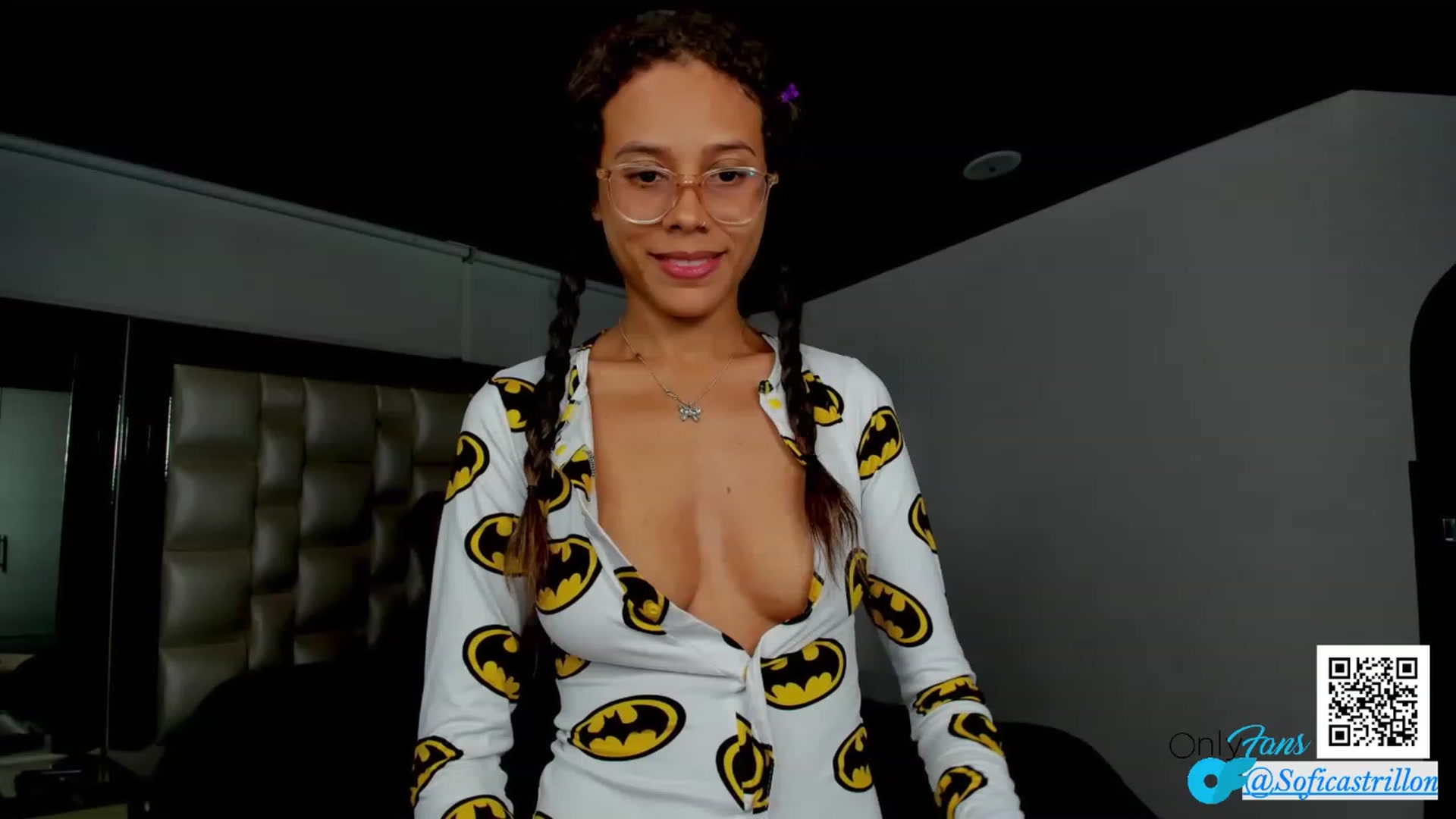 Gallery image thumbnail from pamela_land's myfreecams stream on, 09/10/2023, 06:01 image 5 of 20