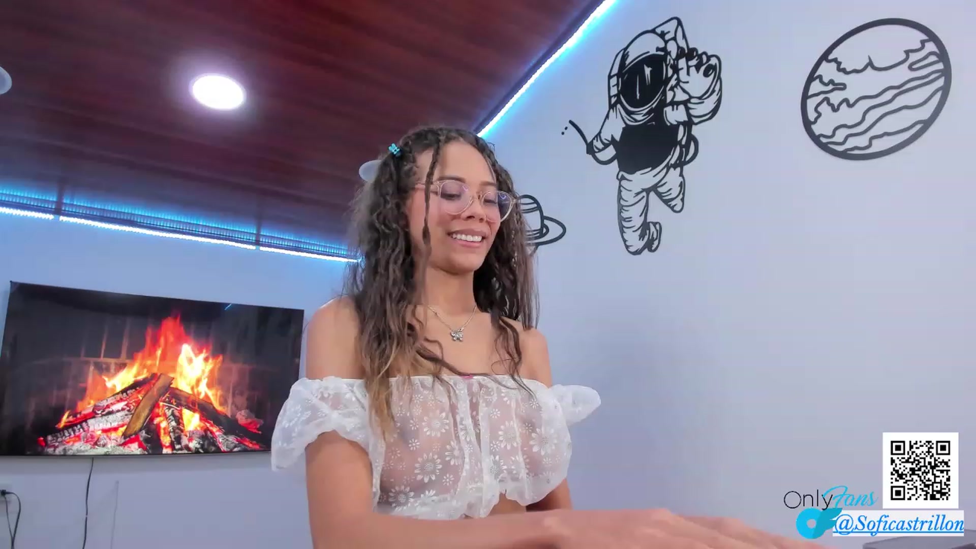 Gallery image thumbnail from pamela_land's myfreecams stream on, 09/11/2023, 01:56 image 1 of 20