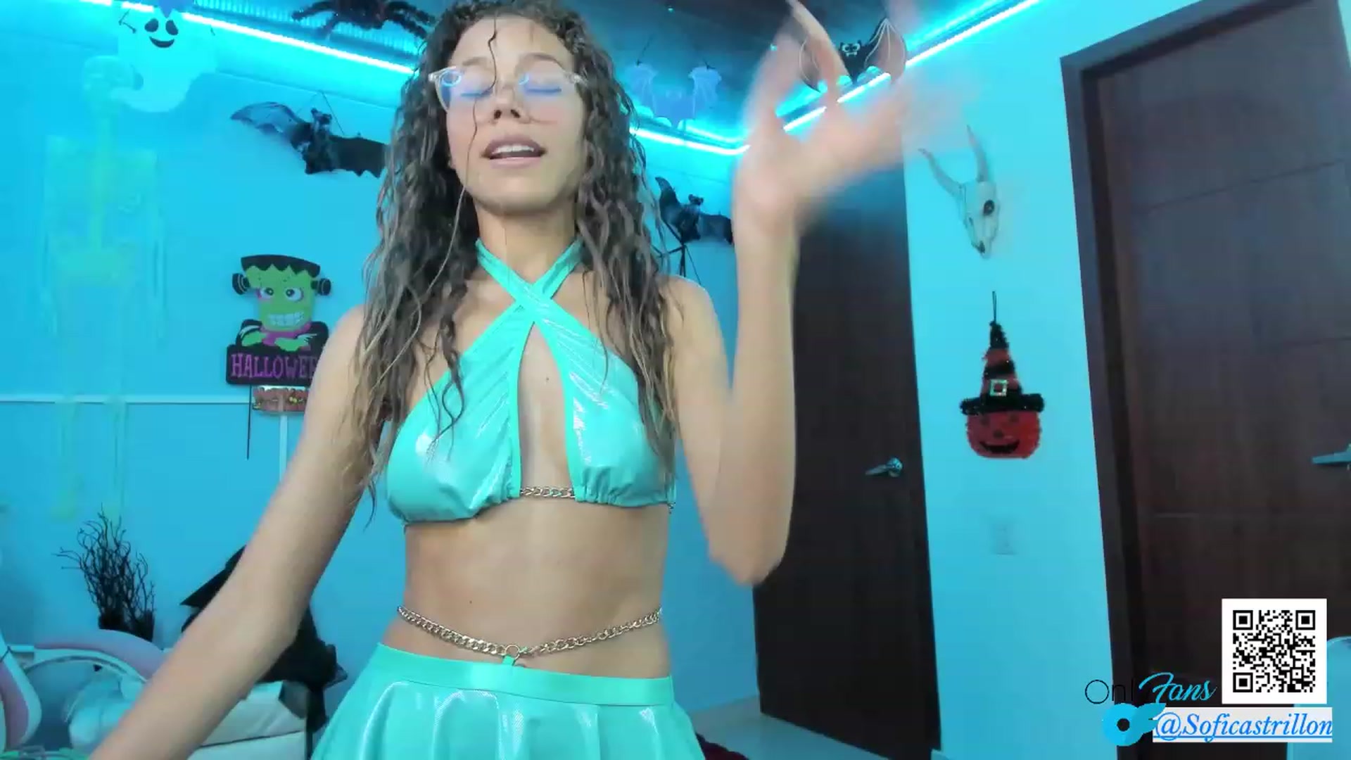 Gallery image thumbnail from pamela_land's myfreecams stream on, 10/21/2023, 03:17 image 8 of 20