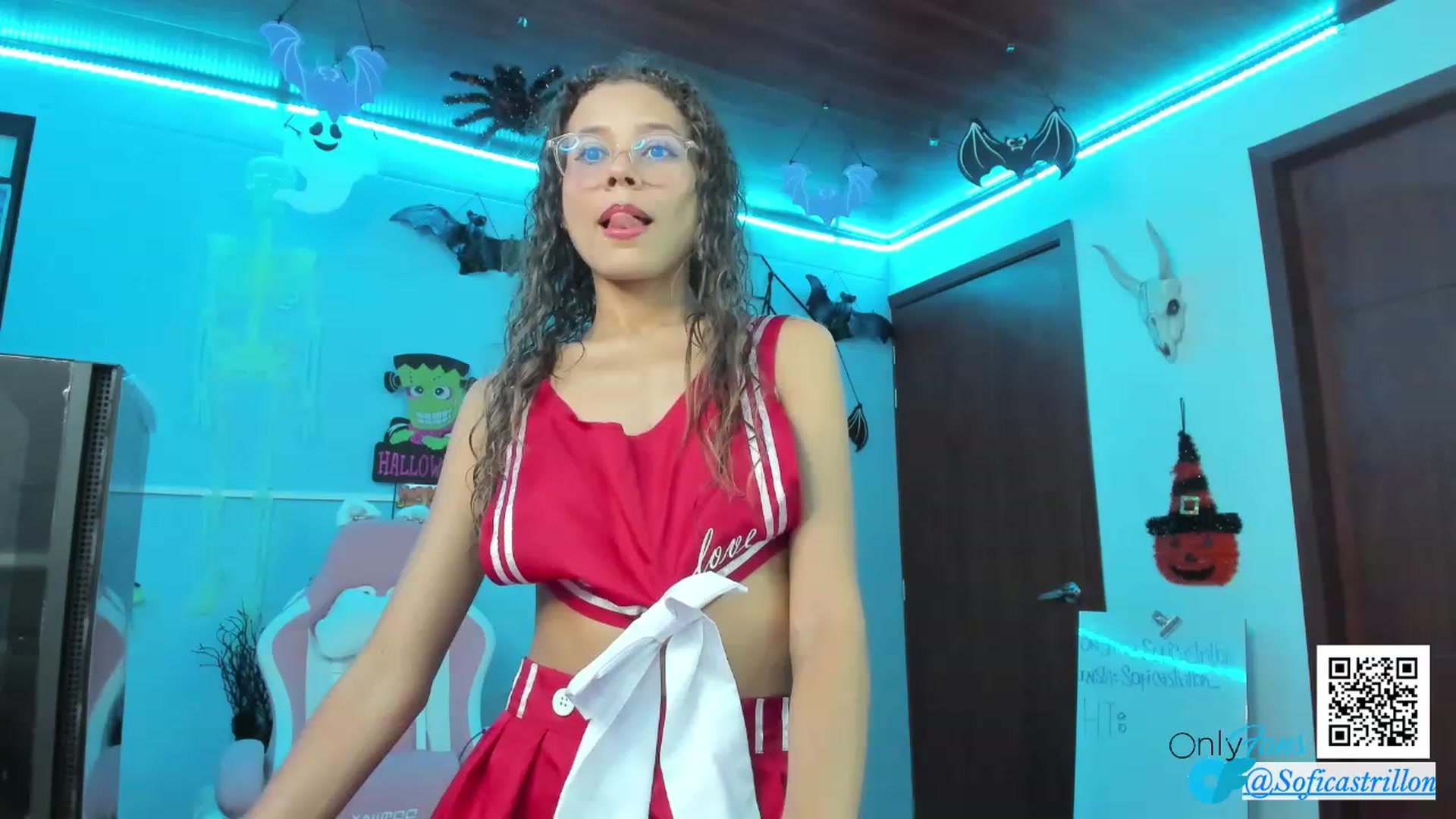 Gallery image thumbnail from pamela_land's myfreecams stream on, 10/22/2023, 01:01 image 3 of 20