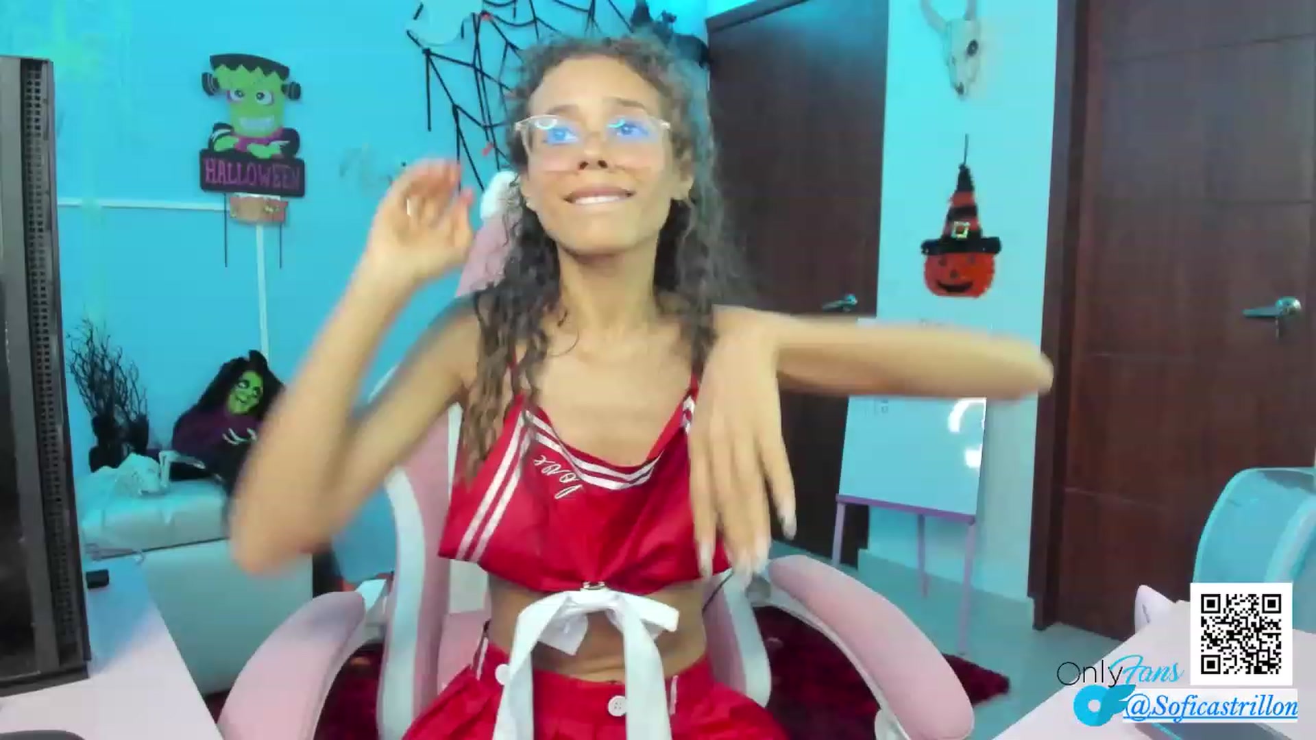 Gallery image thumbnail from pamela_land's myfreecams stream on, 10/22/2023, 03:08 image 12 of 20