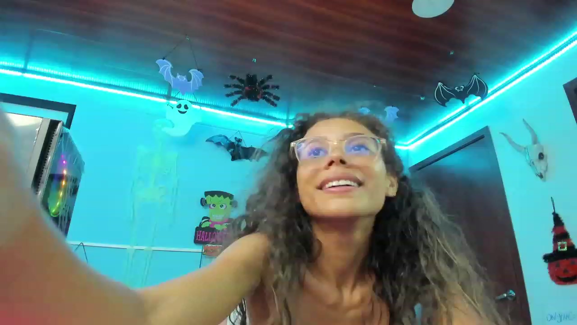 Gallery image thumbnail from pamela_land's myfreecams stream on, 10/25/2023, 06:17 image 15 of 20