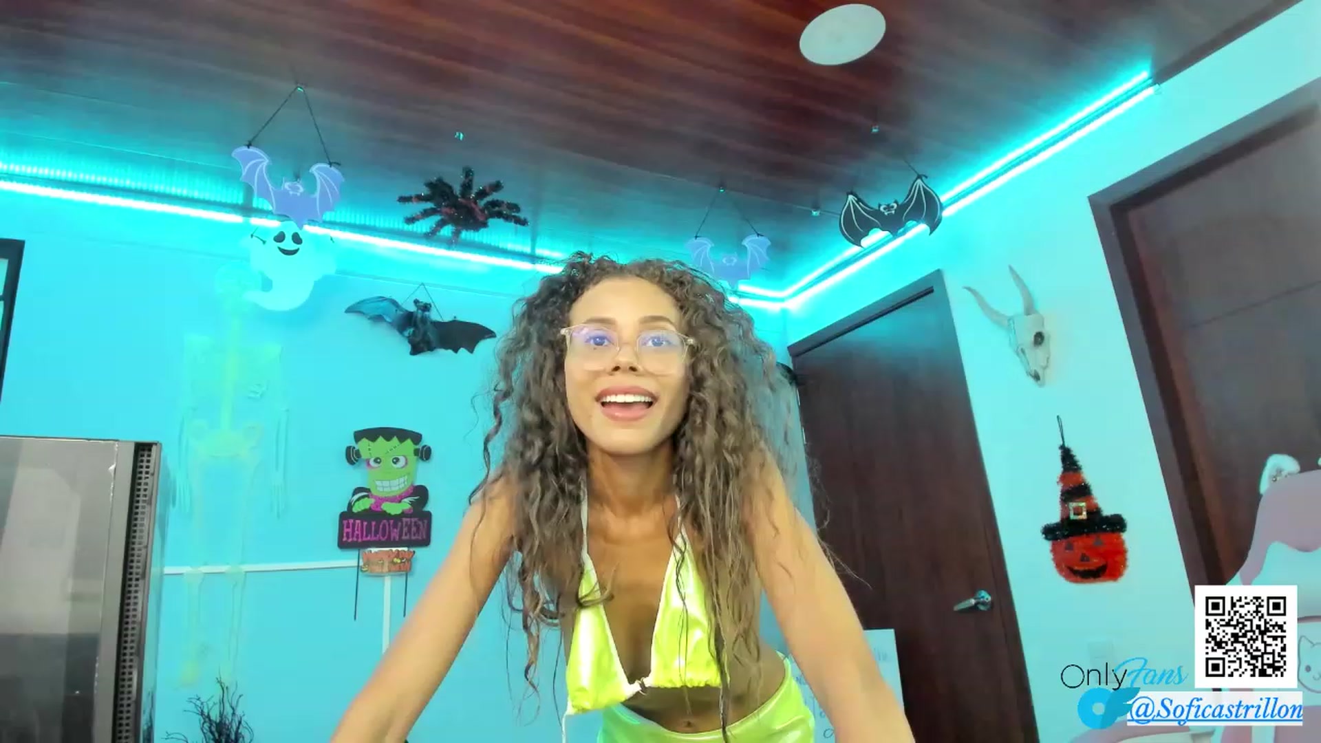 Gallery image thumbnail from pamela_land's myfreecams stream on, 10/29/2023, 06:20 image 16 of 20