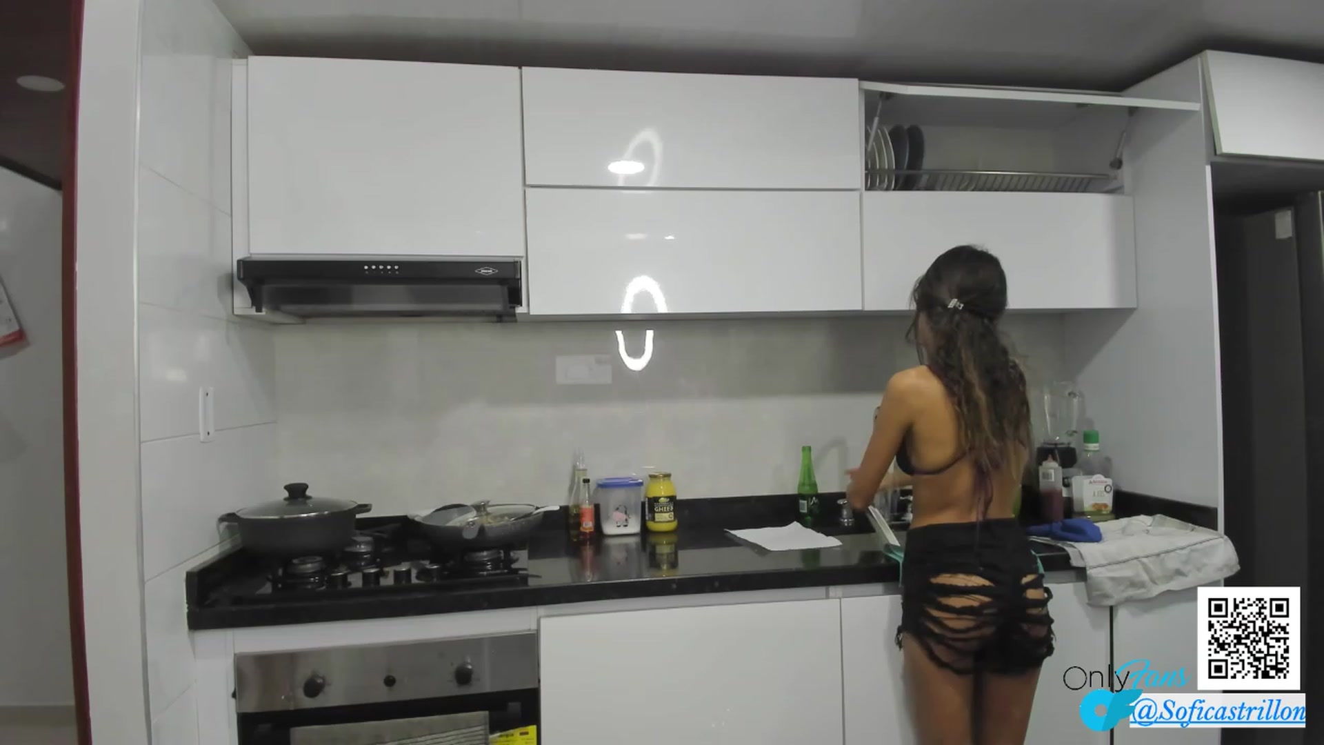 Gallery image thumbnail from pamela_land's myfreecams stream on, 11/17/2023, 06:14 image 2 of 20