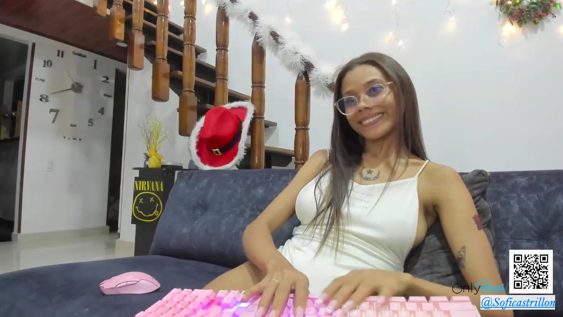 Gallery image thumbnail from pamela_land's myfreecams stream on, 12/03/2023, 05:51 image 18 of 20