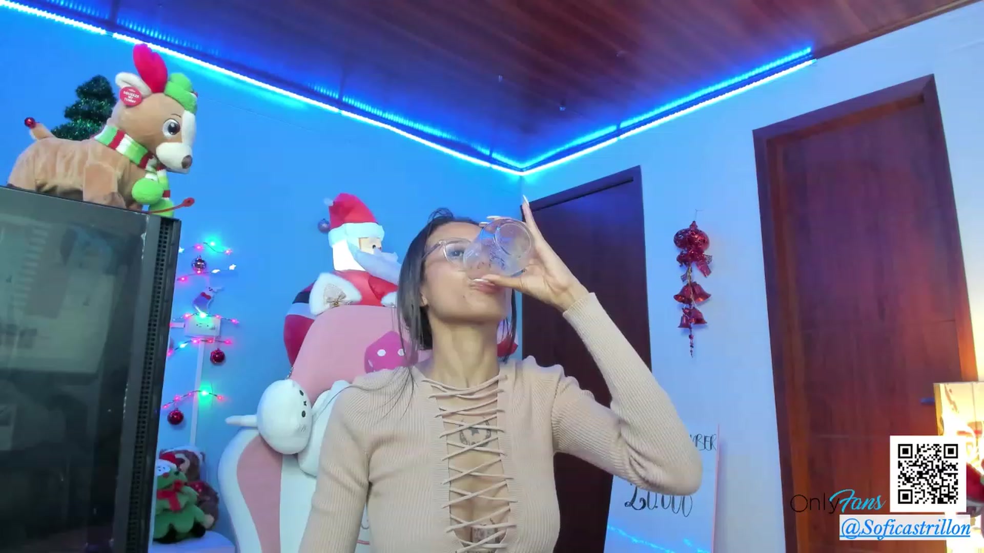 Gallery image thumbnail from pamela_land's myfreecams stream on, 12/04/2023, 05:34 image 6 of 20