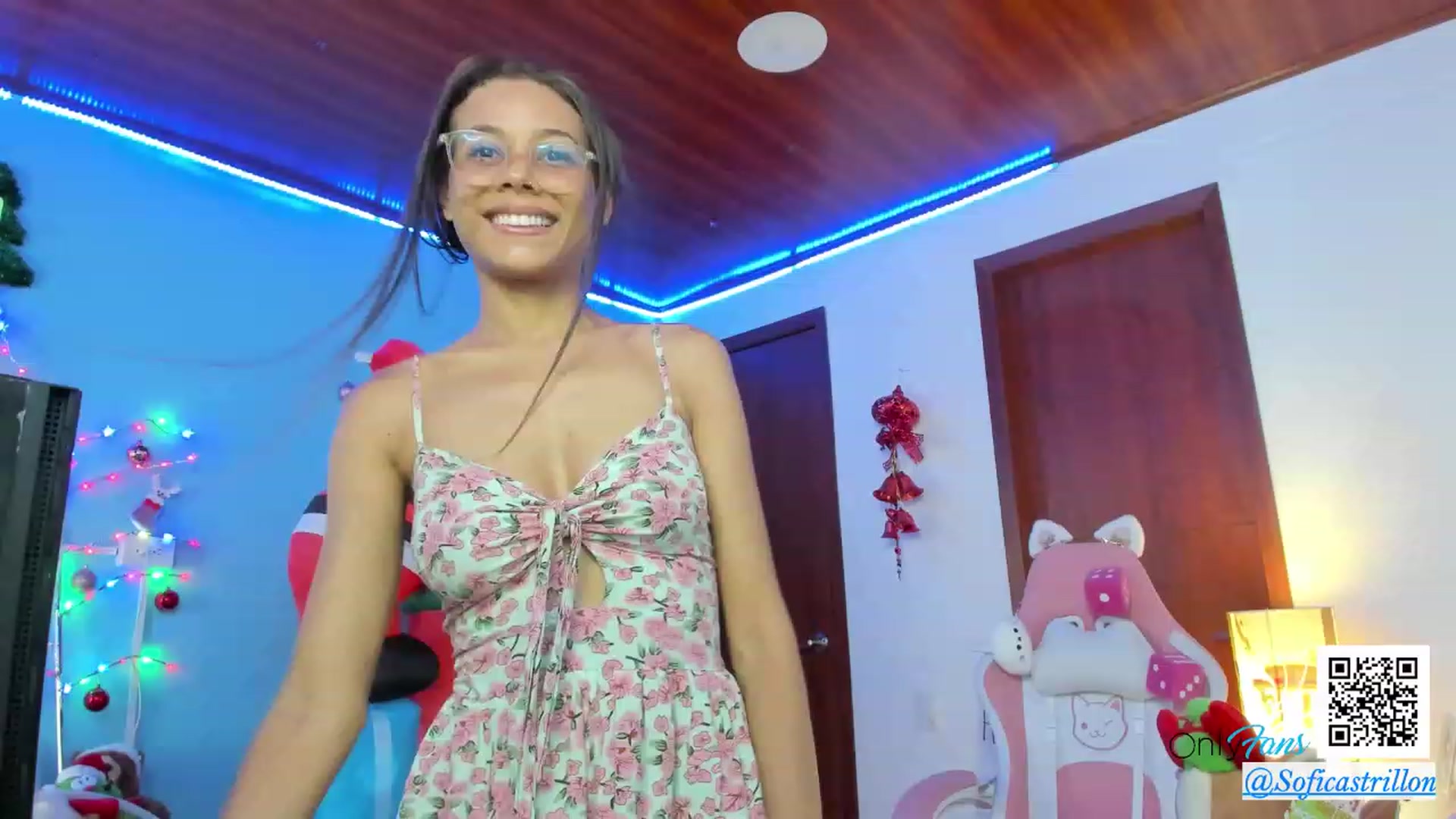 Gallery image thumbnail from pamela_land's myfreecams stream on, 12/06/2023, 16:55 image 4 of 20