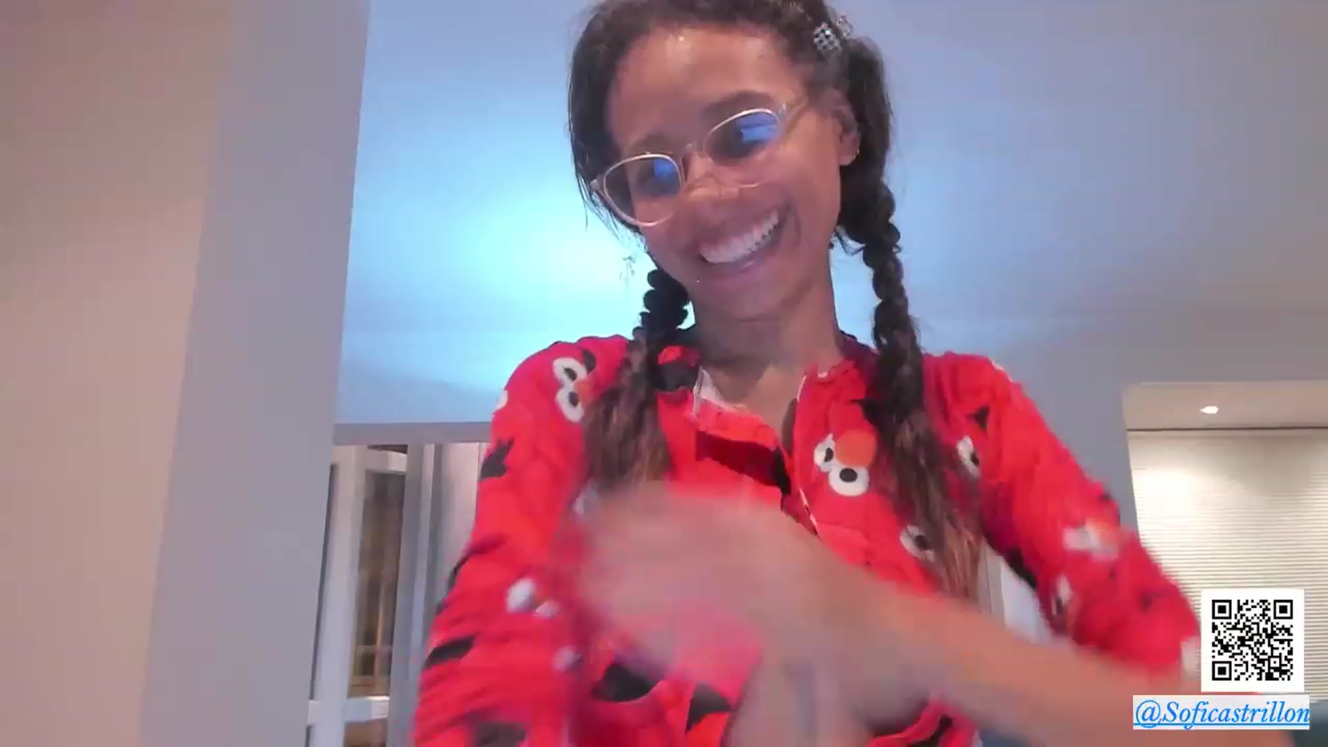 Gallery image thumbnail from pamela_land's myfreecams stream on, 02/09/2024, 01:20 image 17 of 20