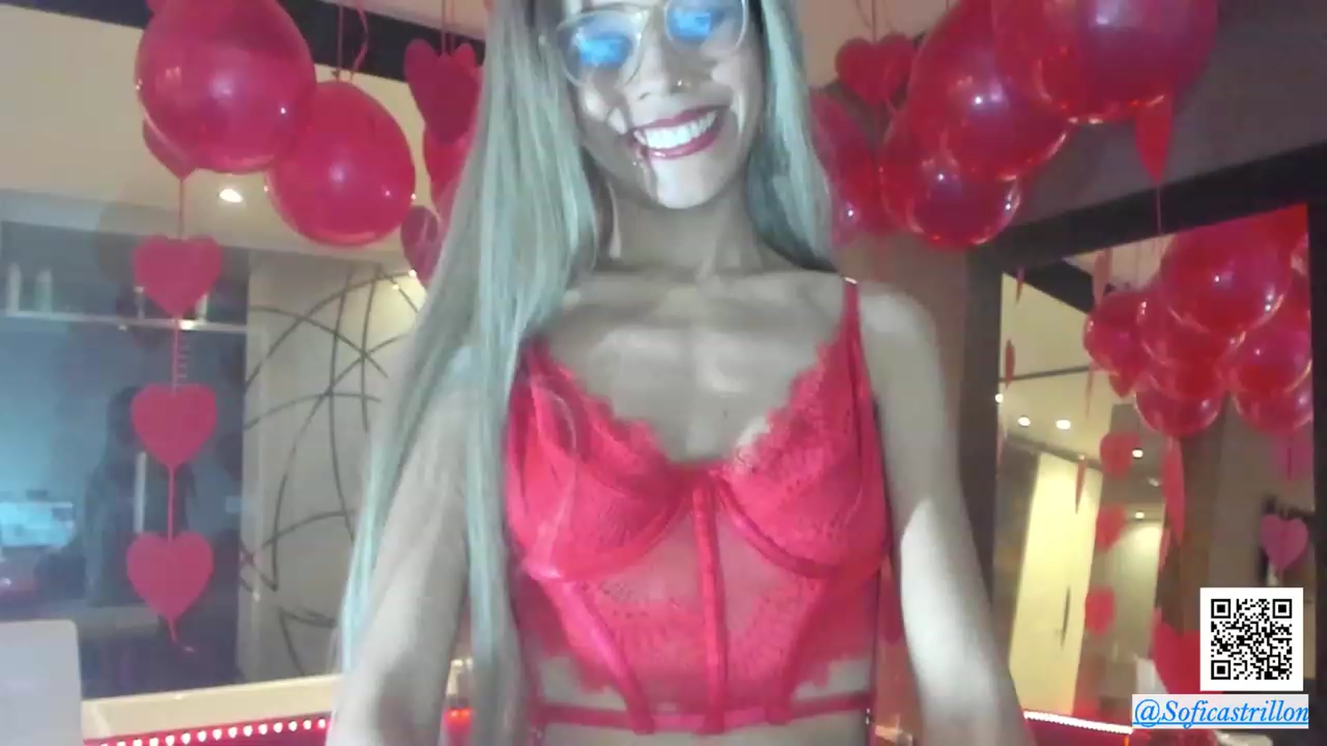 Gallery image thumbnail from pamela_land's myfreecams stream on, 02/14/2024, 16:45 image 7 of 20