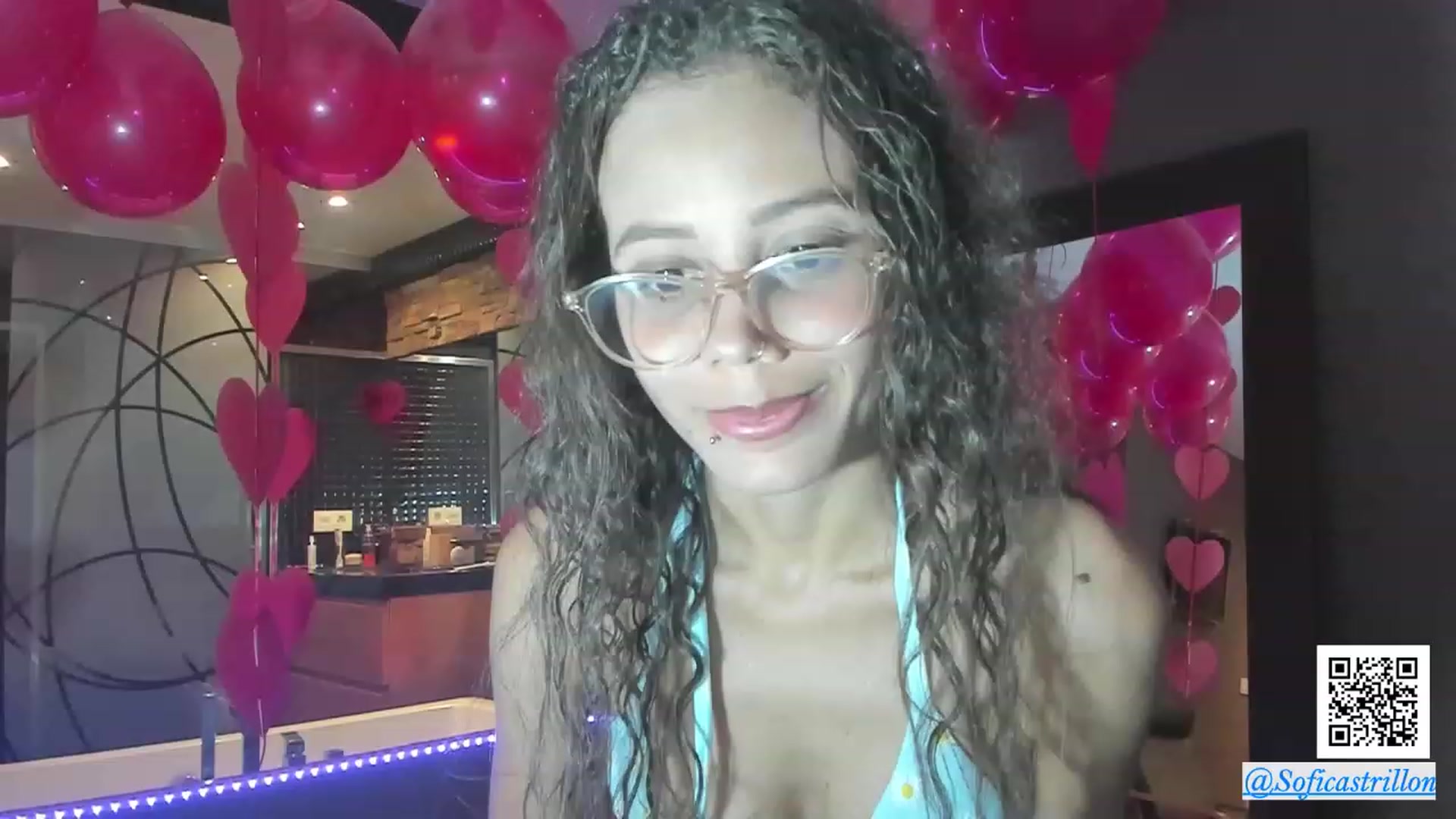 Gallery image thumbnail from pamela_land's myfreecams stream on, 02/15/2024, 16:42 image 8 of 20