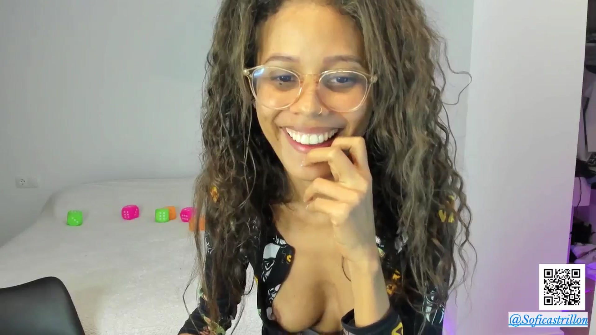 Gallery image thumbnail from pamela_land's myfreecams stream on, 05/01/2024, 15:20 image 20 of 20
