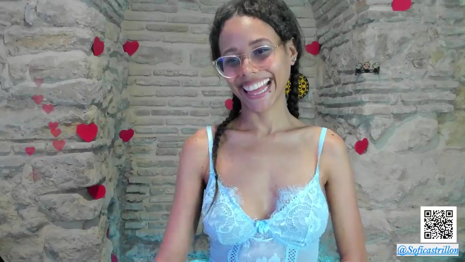 Gallery image thumbnail from pamela_land's myfreecams stream on, 05/10/2024, 17:40 image 14 of 20