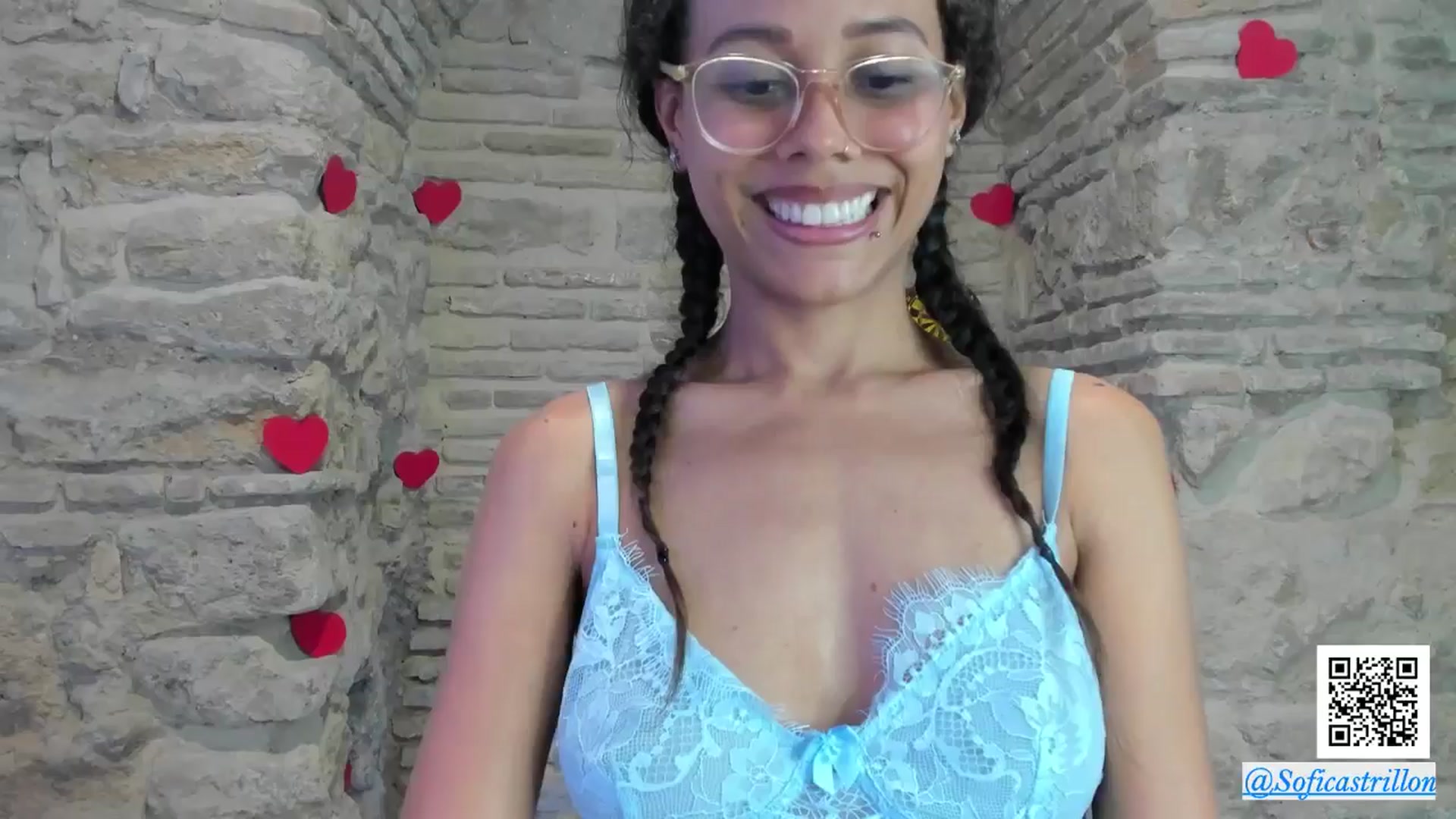 Gallery image thumbnail from pamela_land's myfreecams stream on, 05/10/2024, 18:45 image 17 of 20