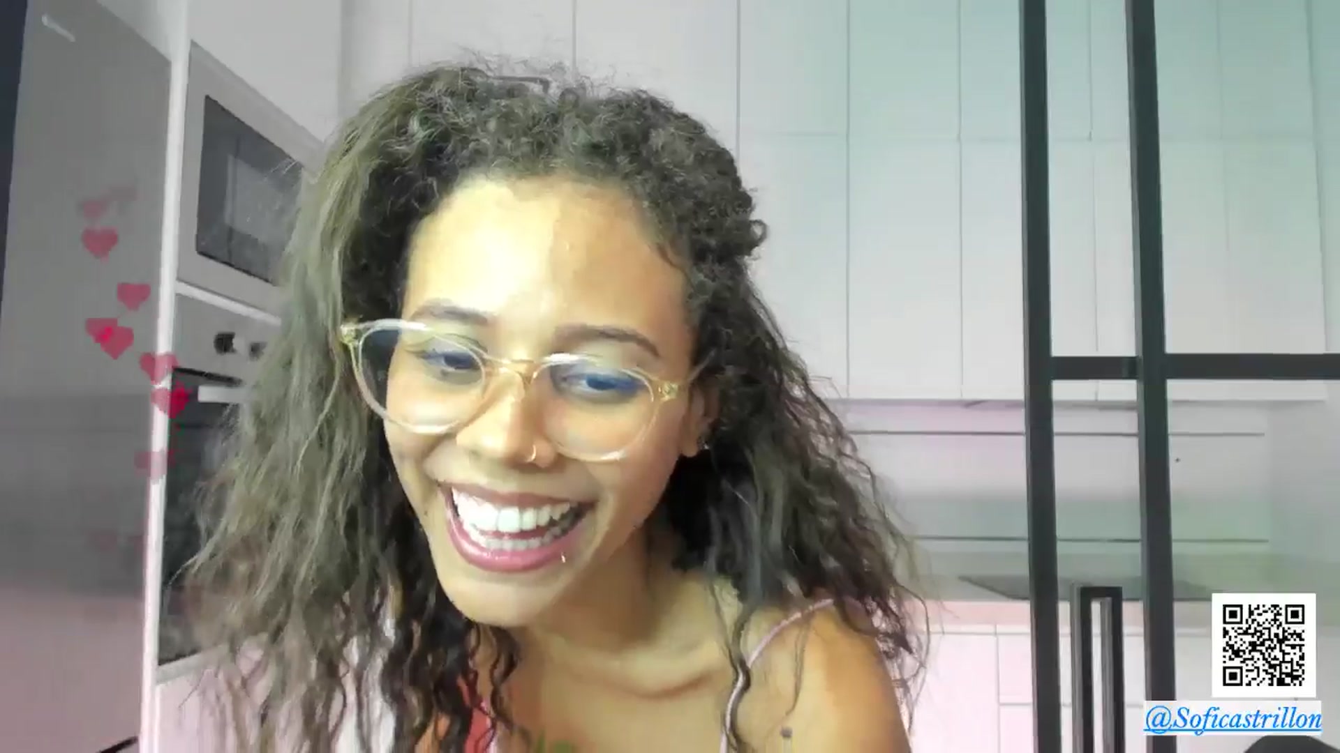 Gallery image thumbnail from pamela_land's myfreecams stream on, 05/24/2024, 20:27 image 2 of 20
