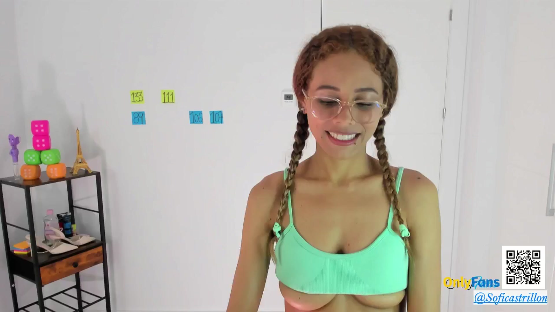Gallery image thumbnail from pamela_land's myfreecams stream on, 06/20/2024, 18:48 image 16 of 20