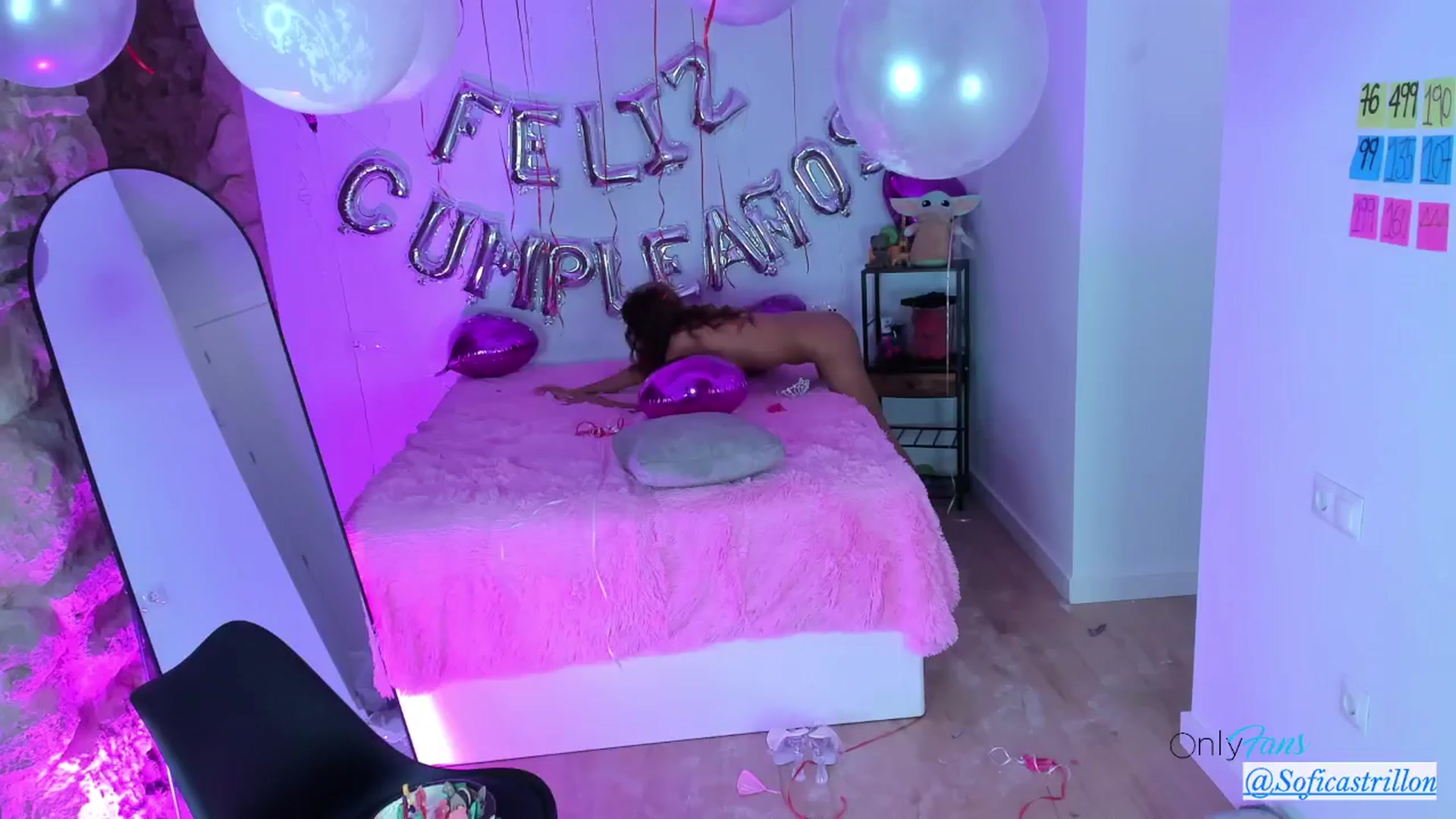Gallery image thumbnail from pamela_land's myfreecams stream on, 08/17/2024, 23:35 image 10 of 20