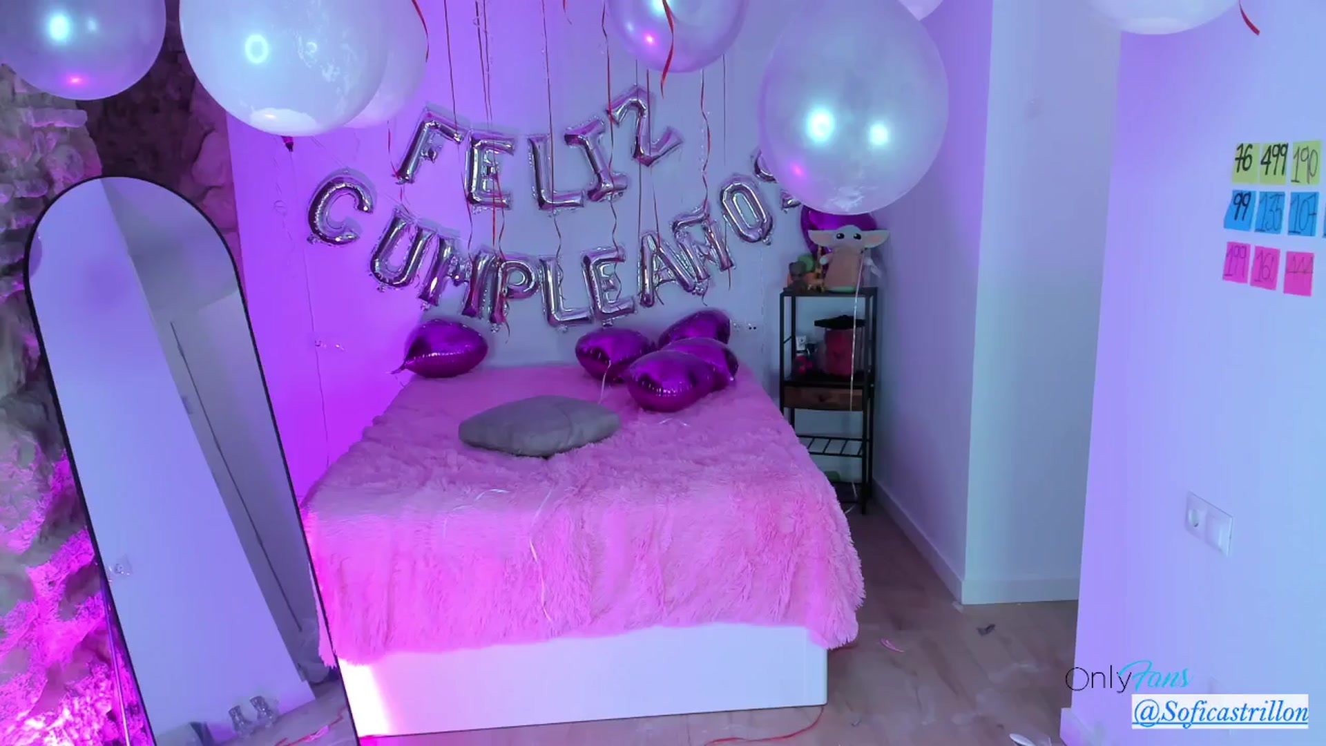 Gallery image thumbnail from pamela_land's myfreecams stream on, 08/17/2024, 23:35 image 6 of 20