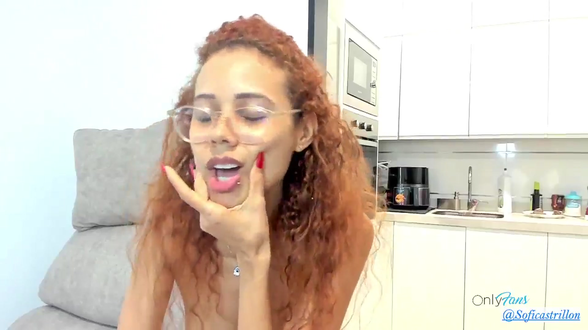 Gallery image thumbnail from pamela_land's myfreecams stream on, 09/22/2024, 16:07 image 16 of 20