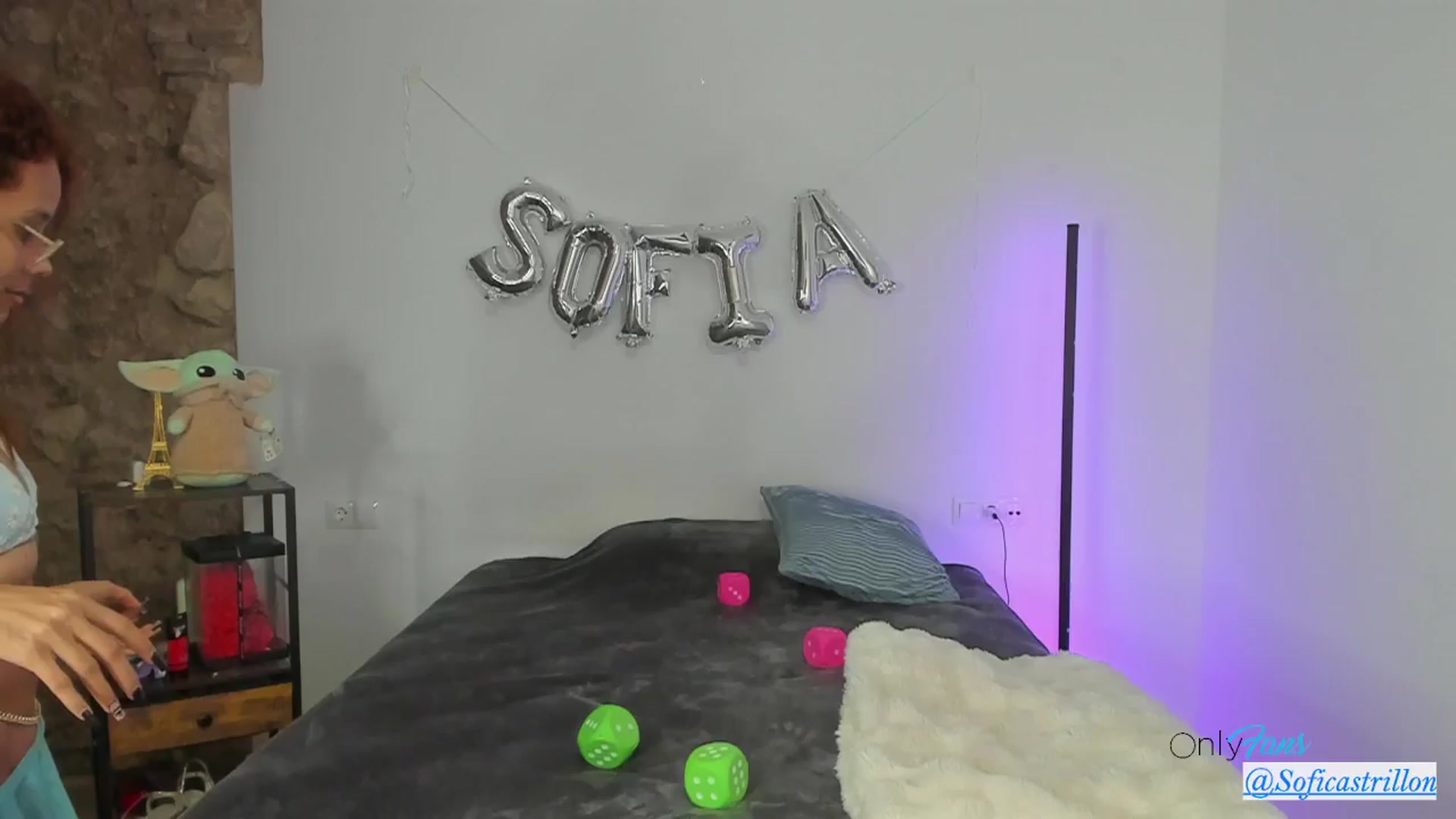 Gallery image thumbnail from pamela_land's myfreecams stream on, 11/17/2024, 20:23 image 4 of 20