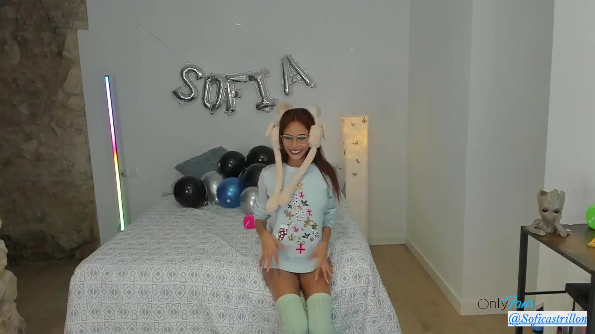 Gallery image thumbnail from pamela_land's myfreecams stream on, 12/27/2024, 20:18 image 7 of 20
