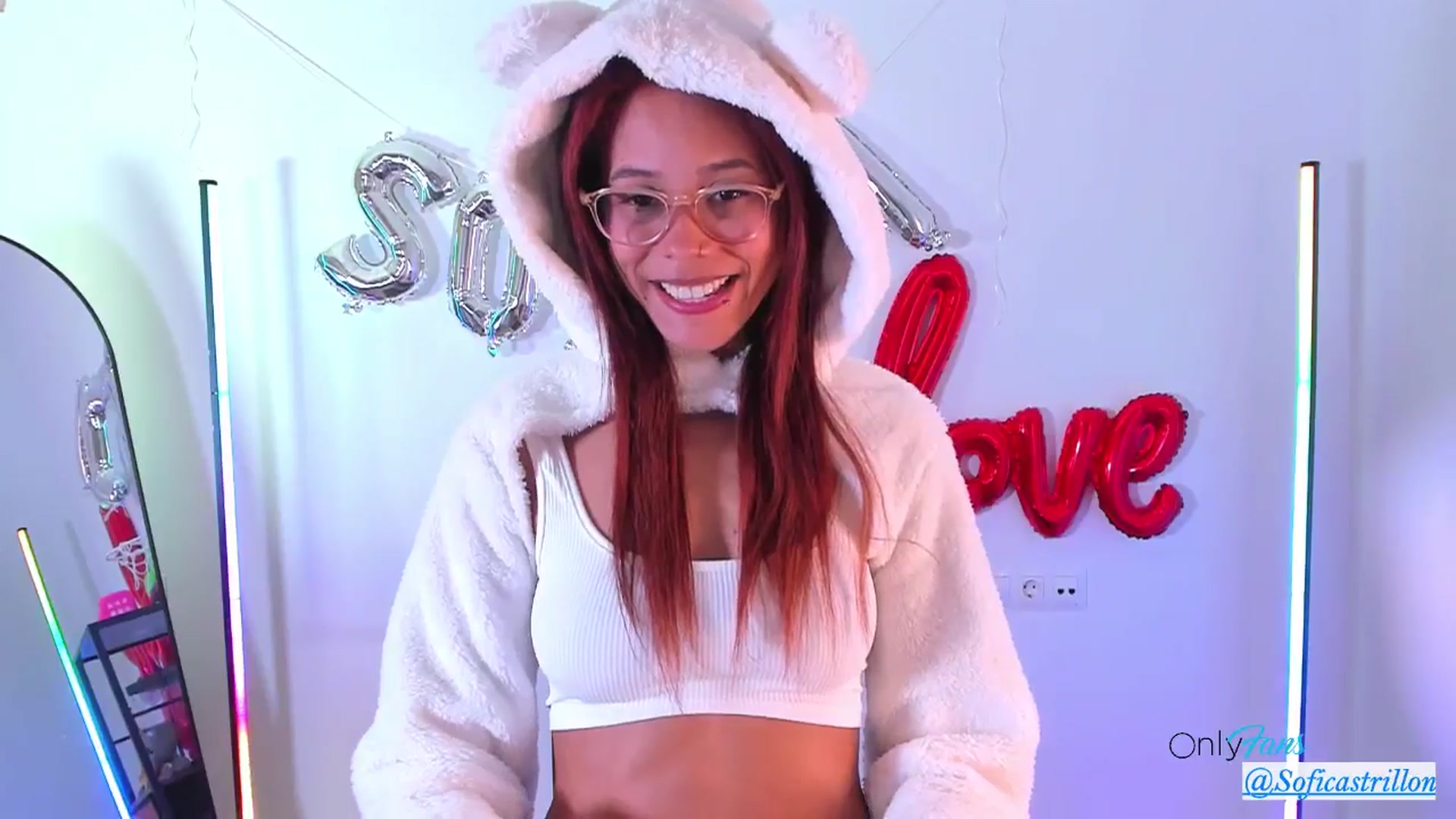 Gallery image thumbnail from pamela_land's myfreecams stream on, 01/10/2025, 18:37 image 14 of 20