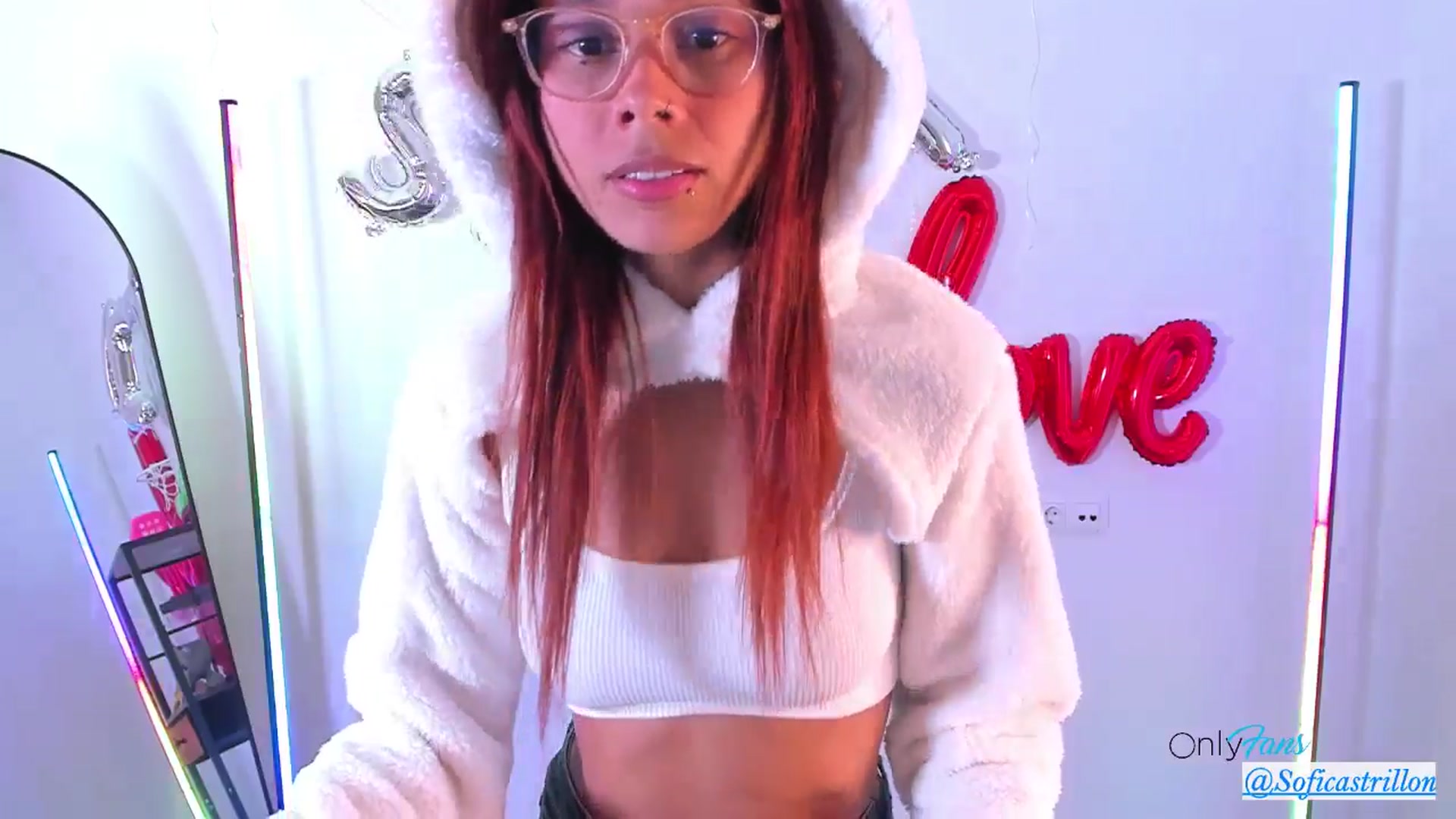 Gallery image thumbnail from pamela_land's myfreecams stream on, 01/10/2025, 19:37 image 2 of 20