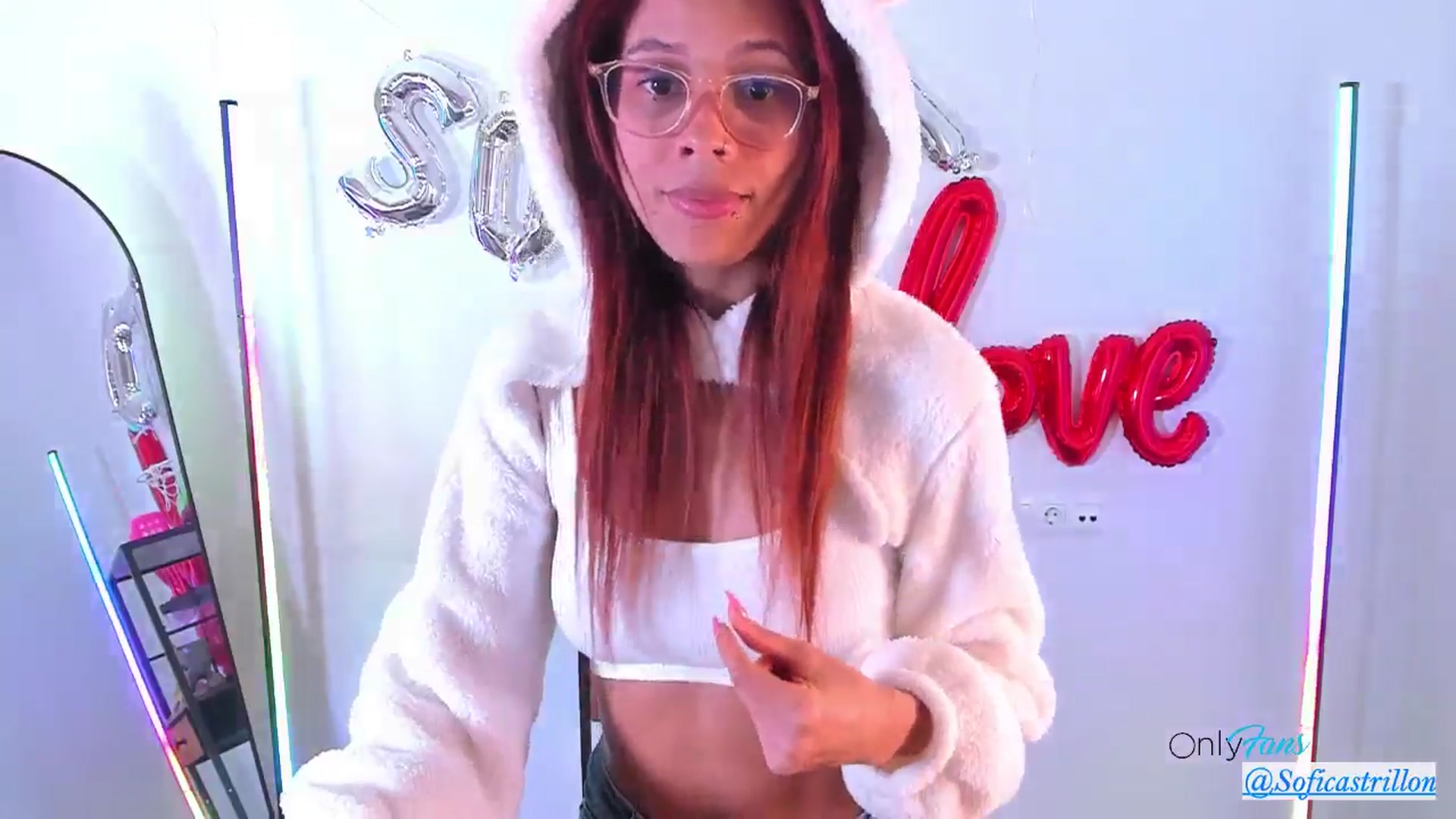 Gallery image thumbnail from pamela_land's myfreecams stream on, 01/10/2025, 19:37 image 10 of 20
