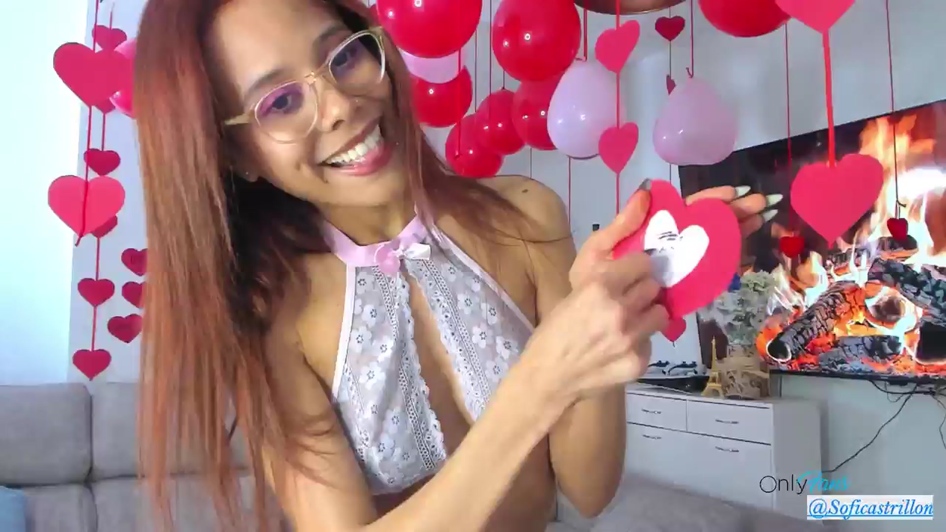 Gallery image thumbnail from pamela_land's myfreecams stream on, 02/15/2025, 17:43 image 10 of 20